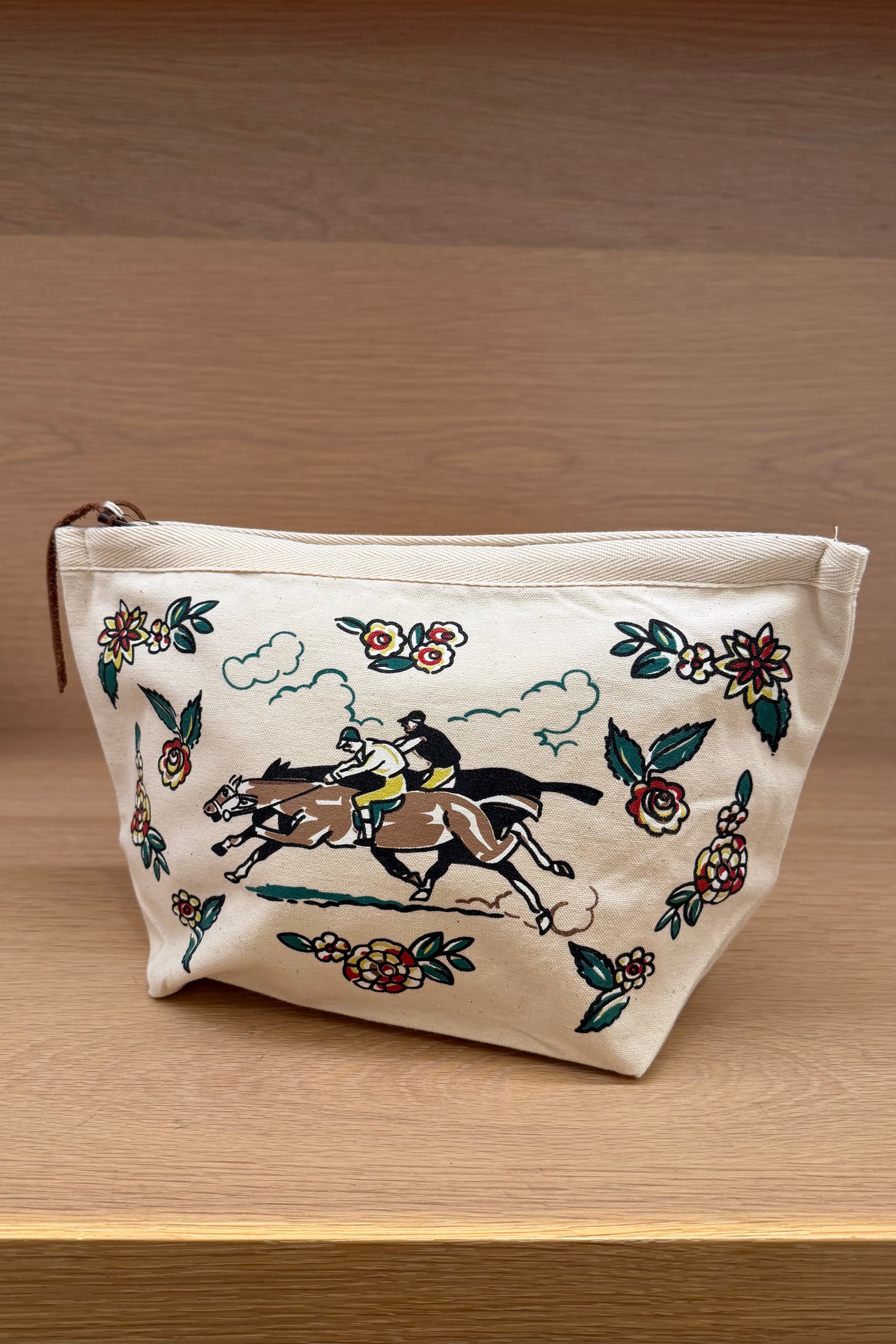 THE DERBY POUCH