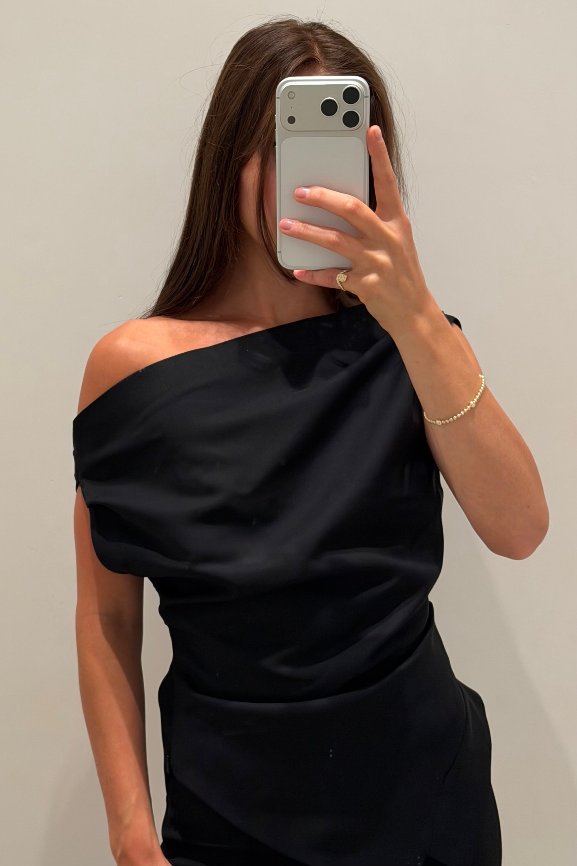 OFF THE SHOULDER LAPEL TOP