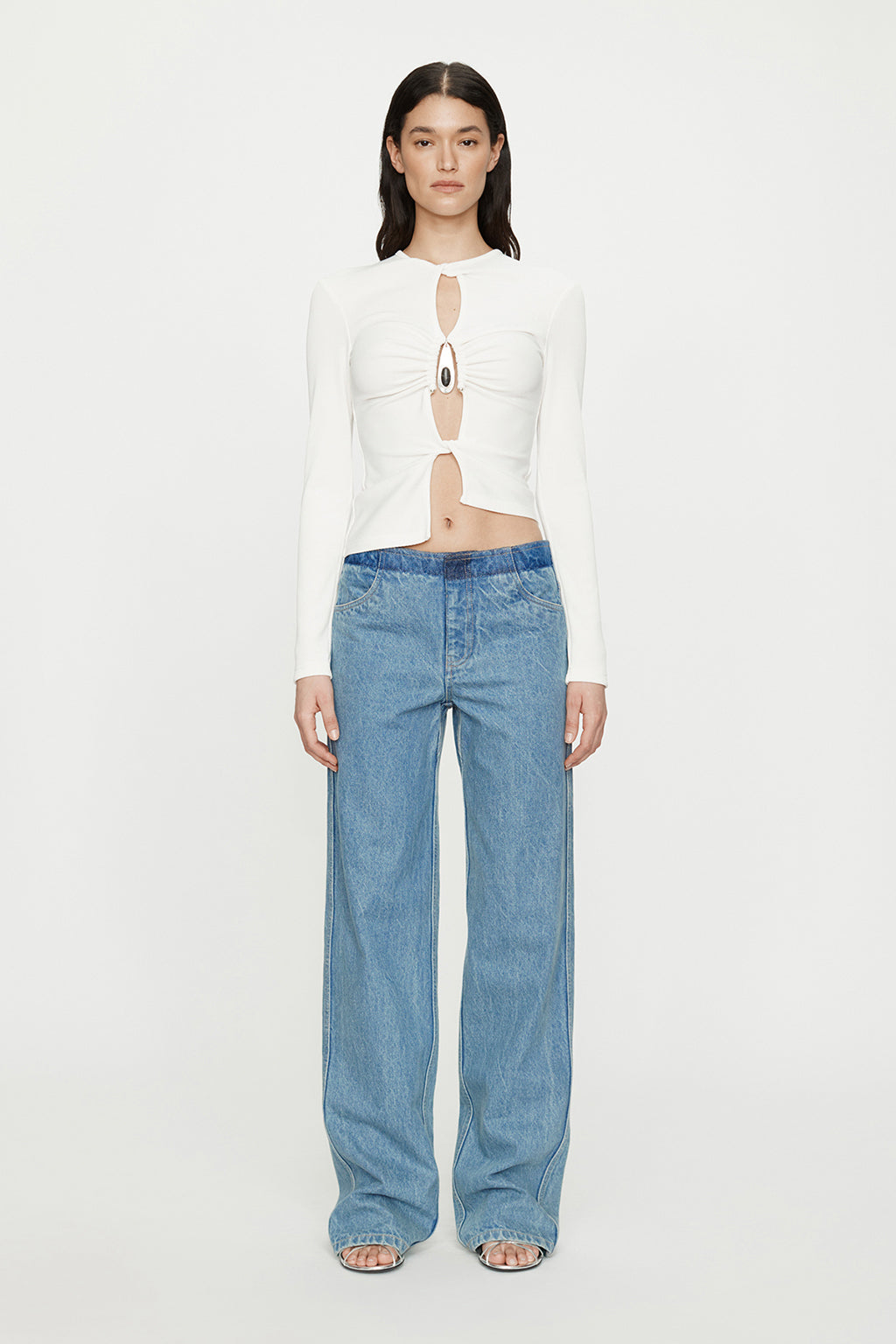 CRYSTAL PENDANT OPEN TWIST LONG SLEEVE TOP