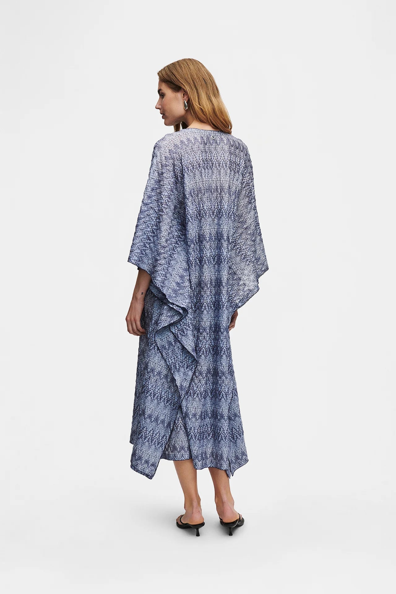 CAFTAN EN TRICOT BLEU ET DORÉ