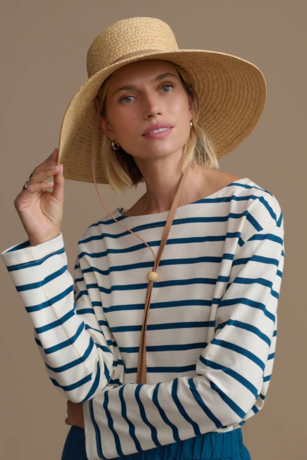 RAE HAT