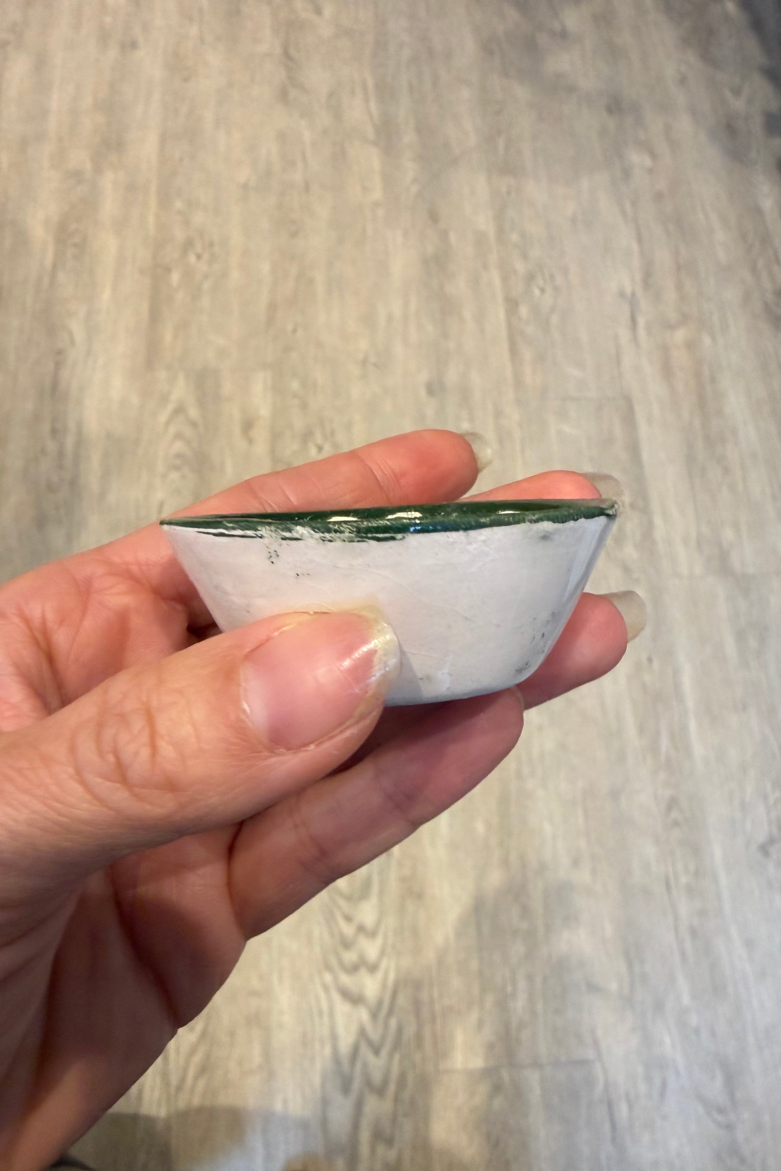 MINI CLAY BOWL IN GREEN