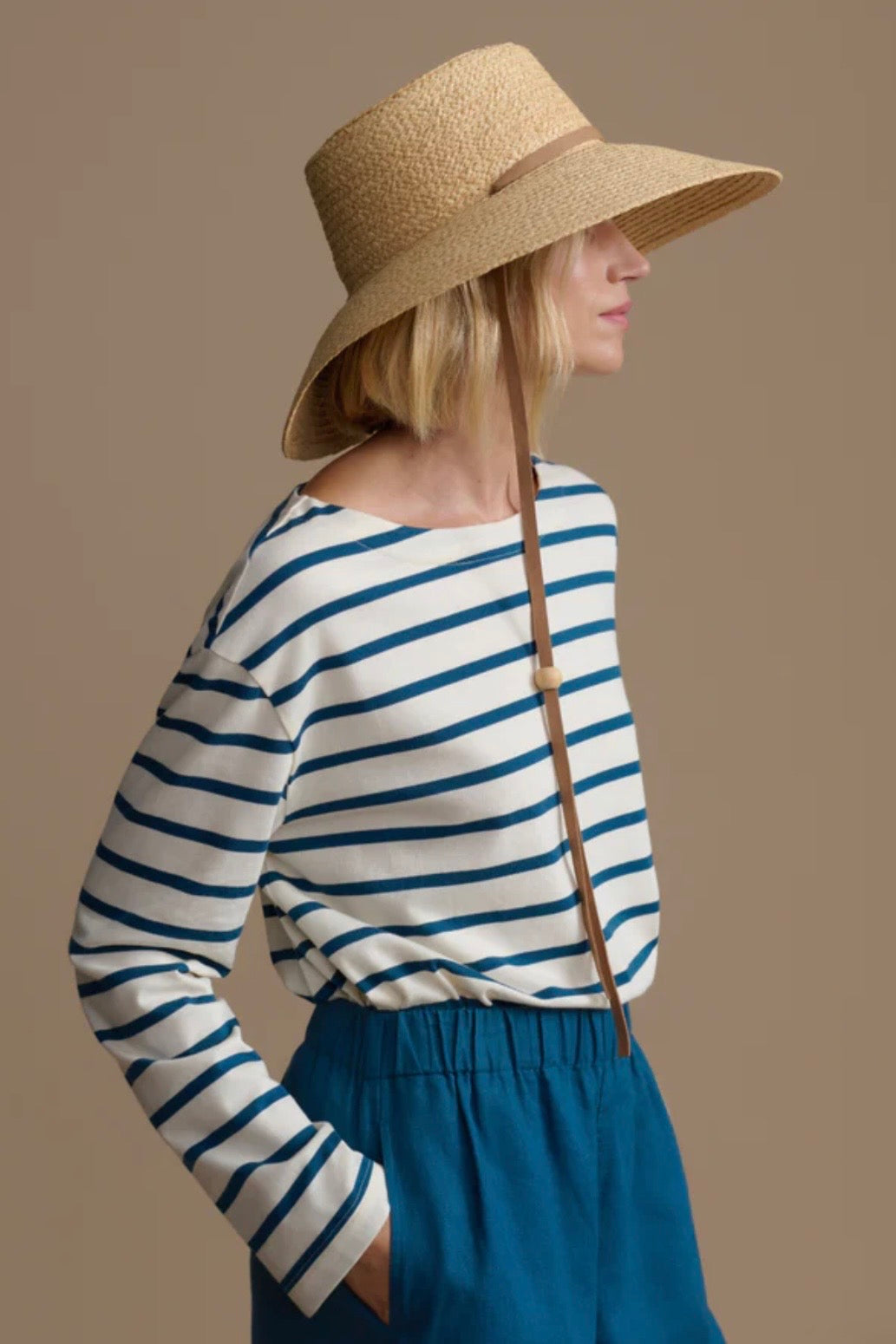 RAE HAT