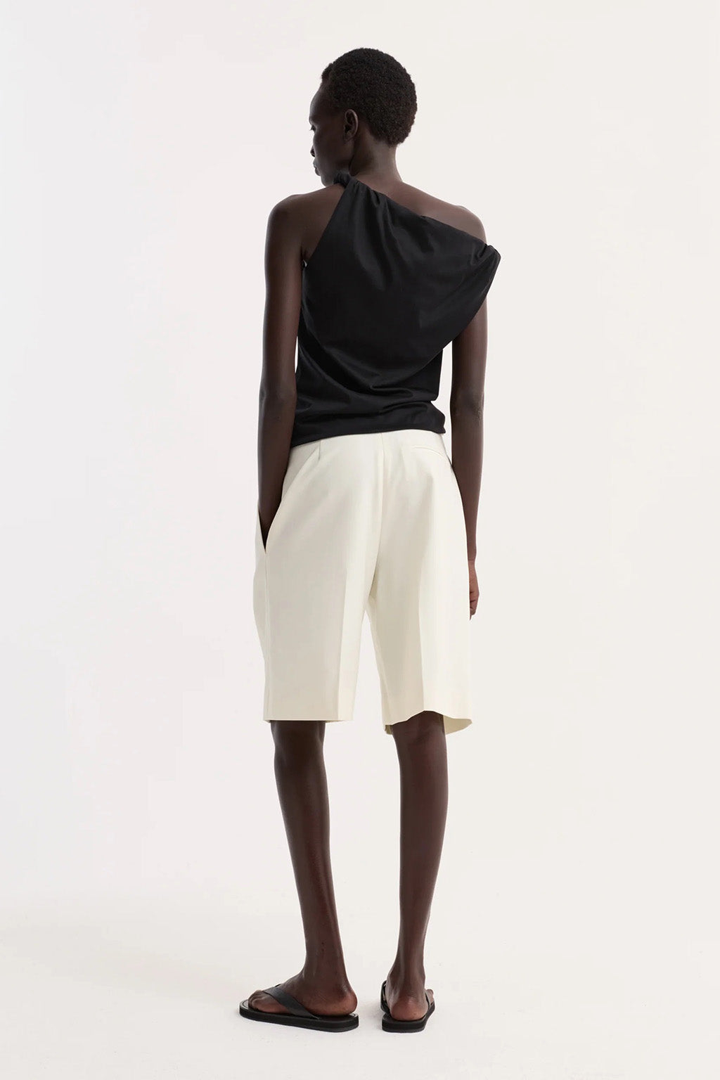 HAUT SCULPTURAL EN COTON ET SOIE