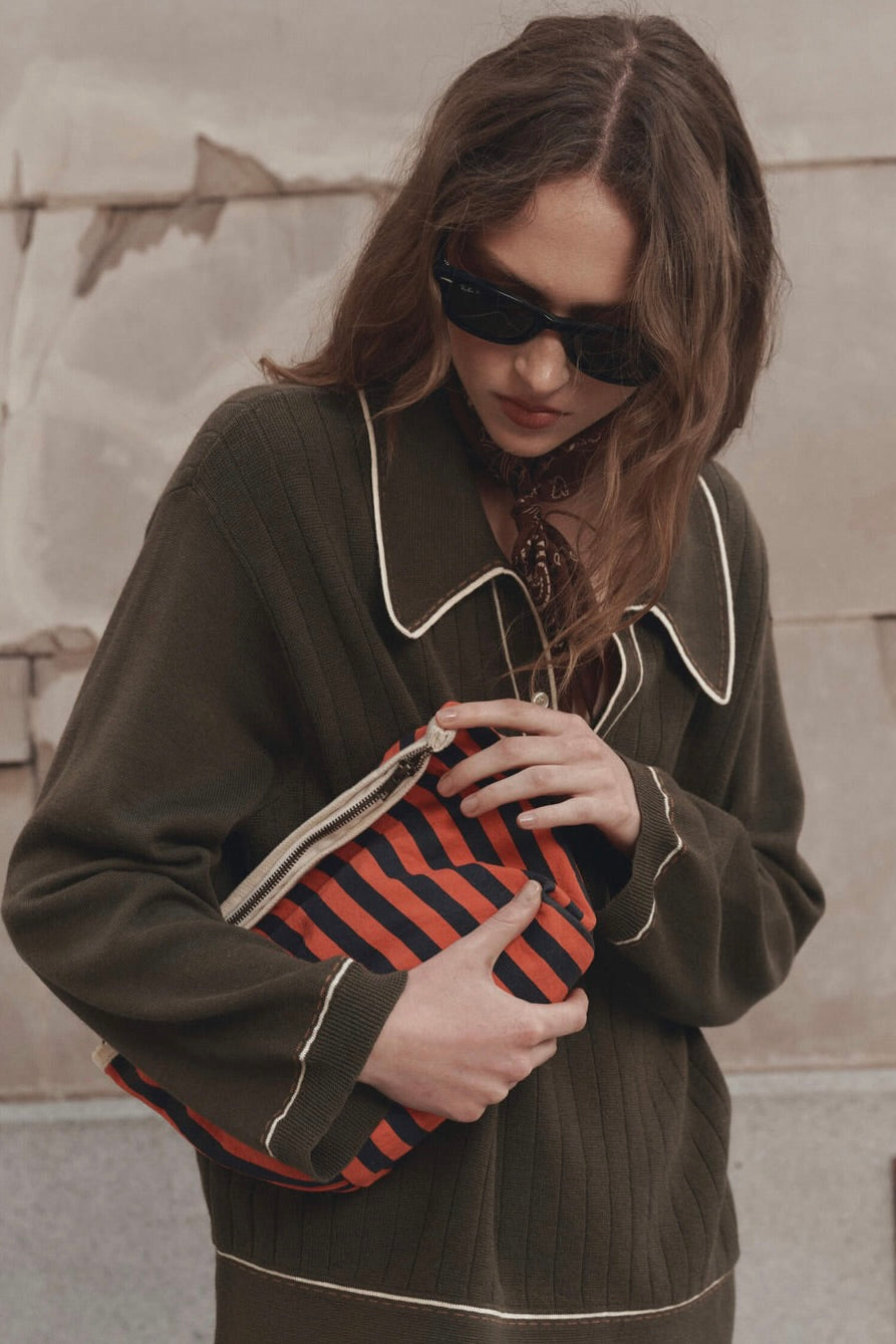 THE STRIPE POUCH