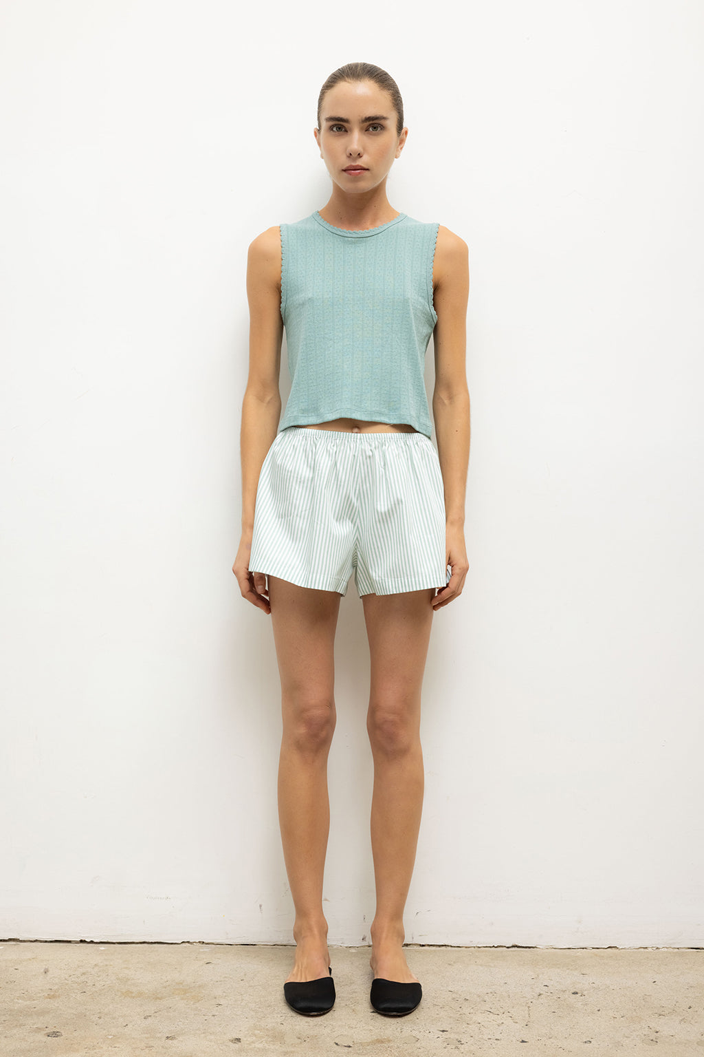 POINTELLE SLEEVELESS CREW