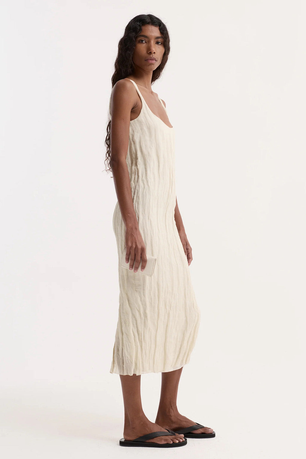 ROBE TEXTURÉE À COL CARRÉ