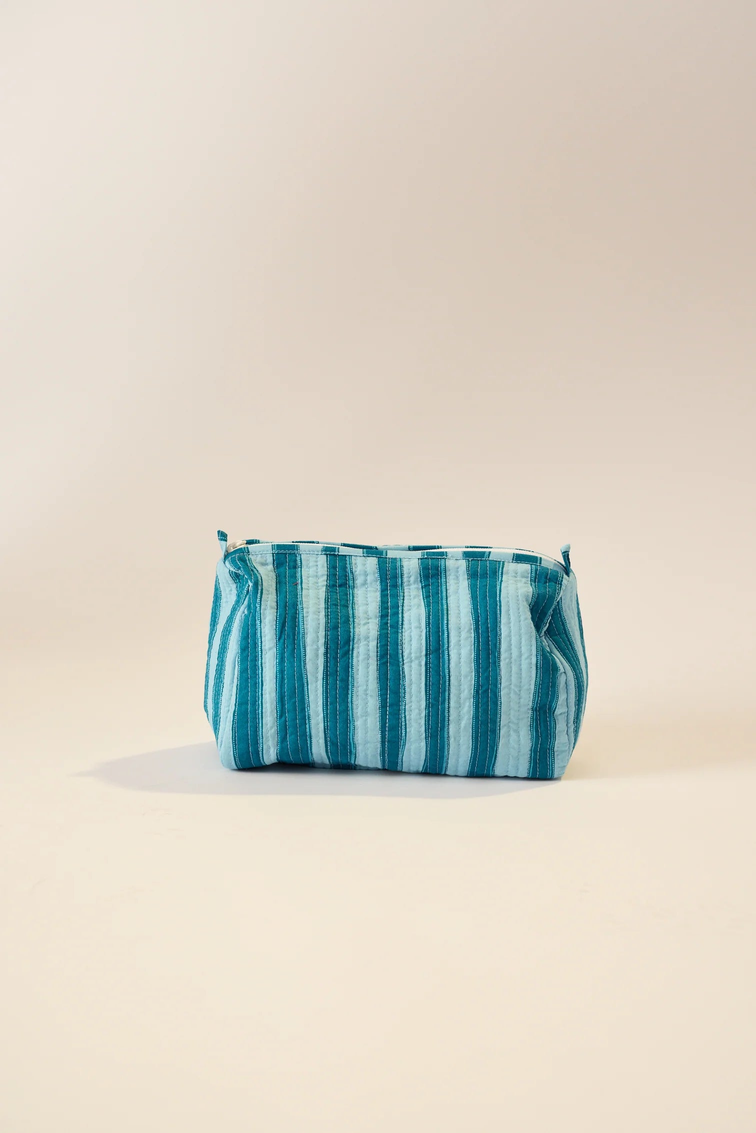 COSMETIC BAG IN BATIK STRIPE POOL