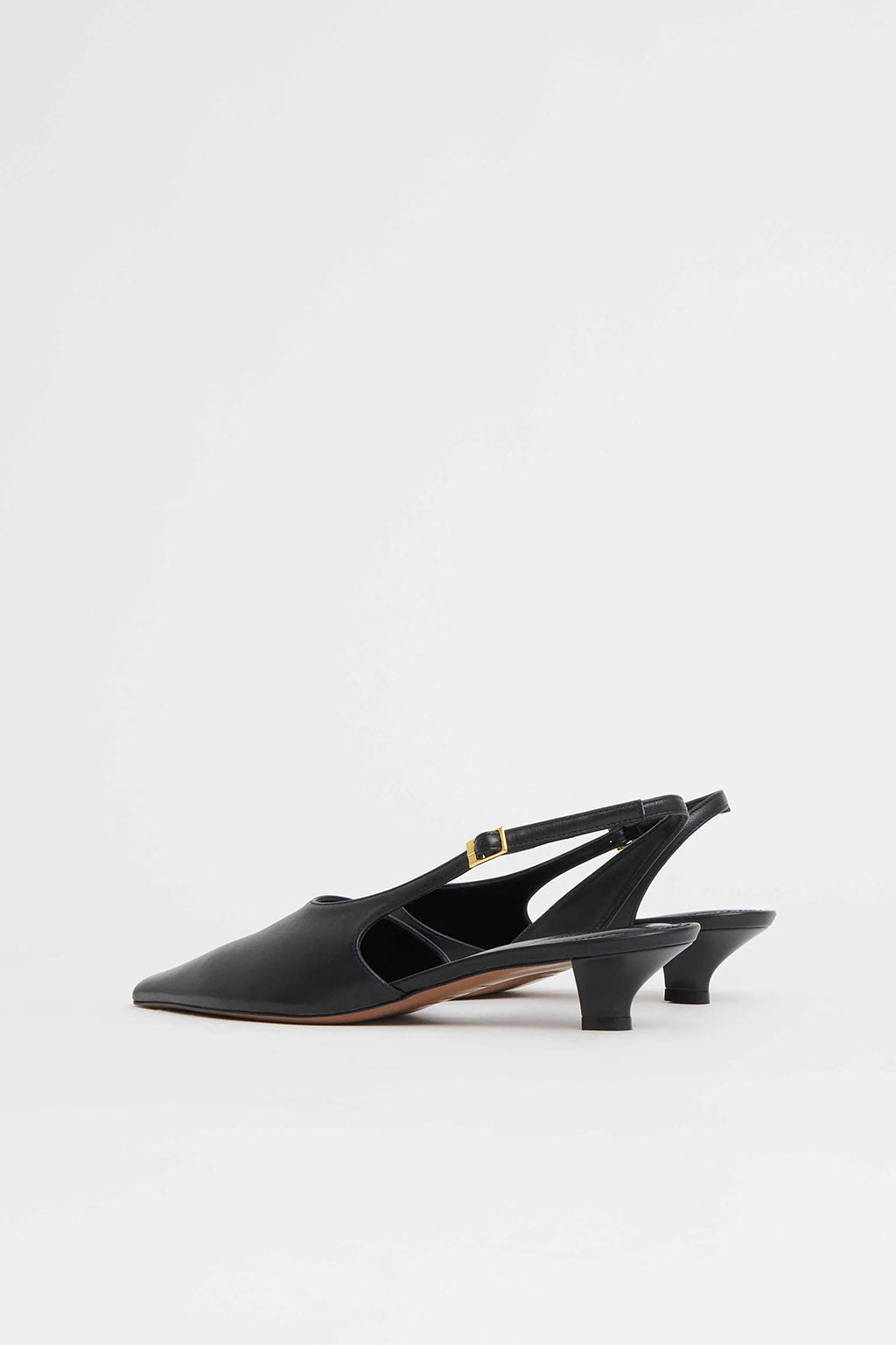 ANNA SLINGBACK