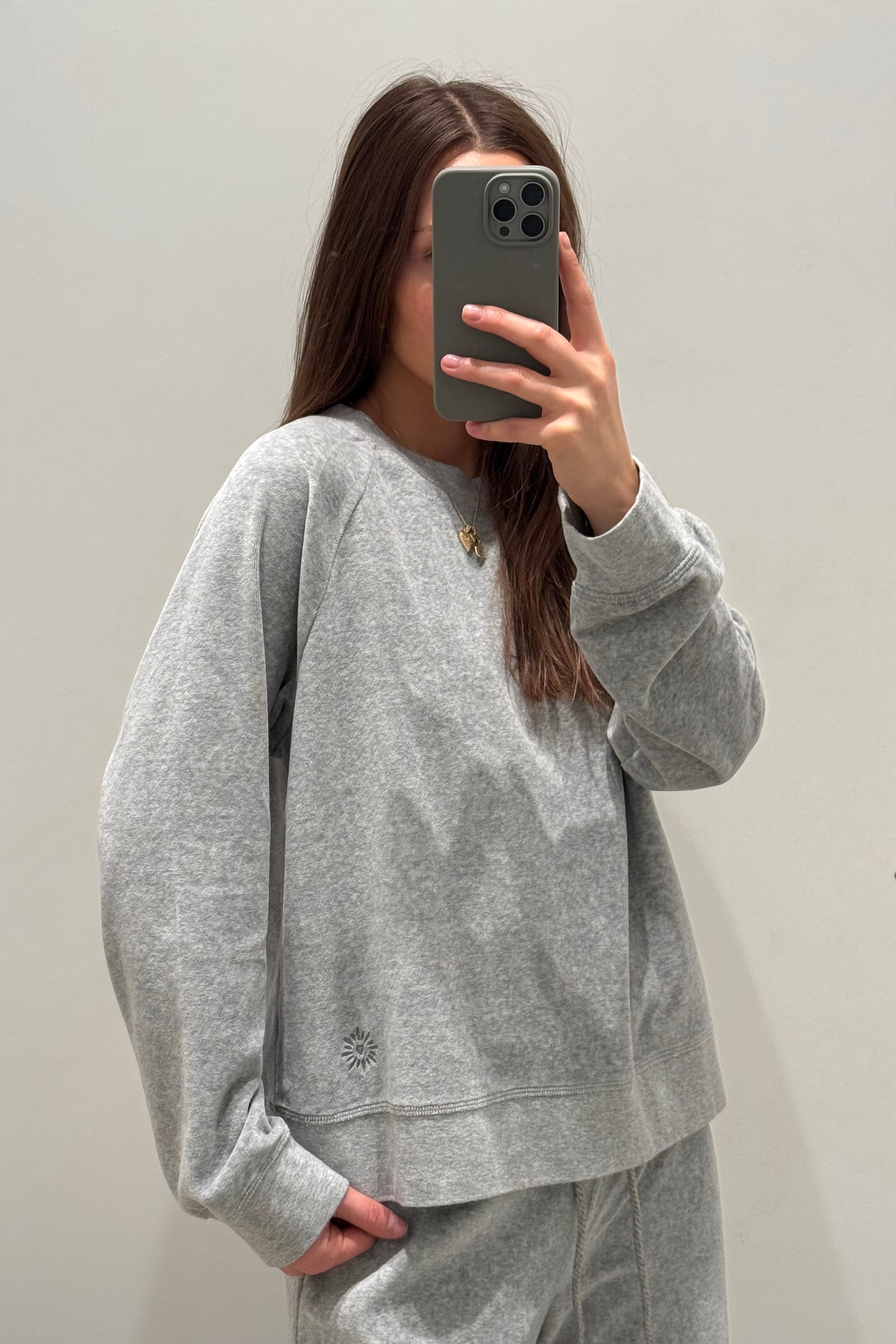 PIERRE VELOUR SWEATSHIRT