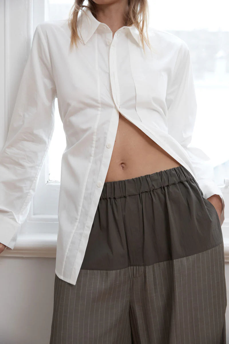 PANTALON DÉCONTRACTÉ À SURPIQÛRES