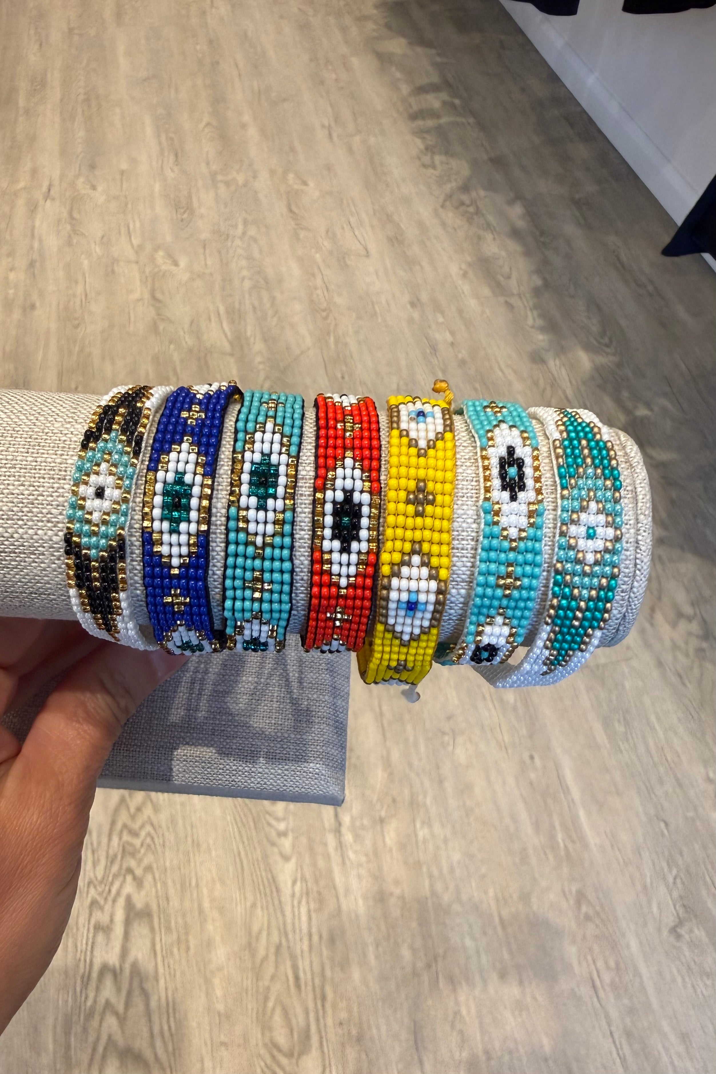 GRAND BRACELET AMÉRINDIEN PERLÉ