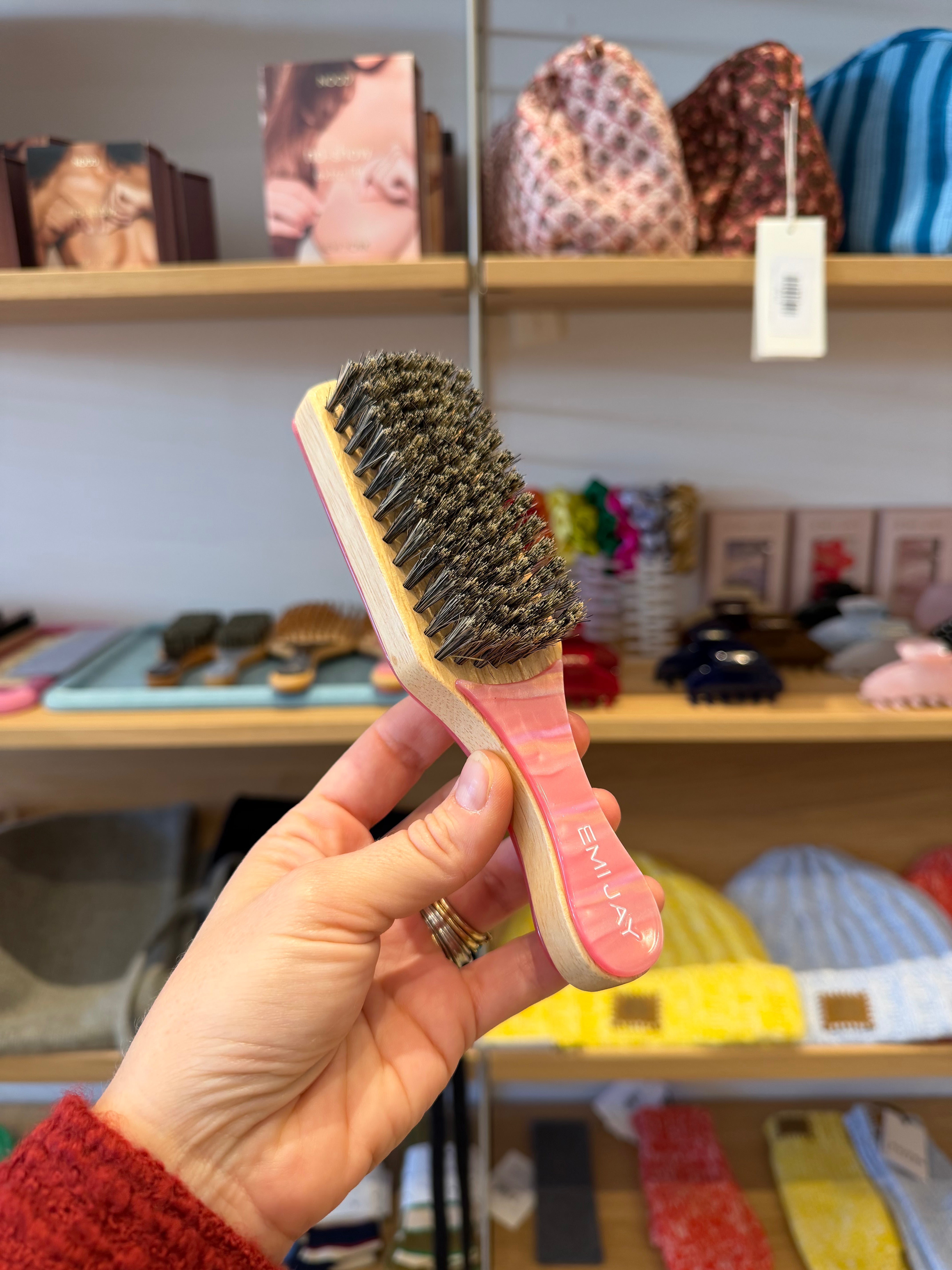 MINI BROSSE À POILS DE SANGLIER COULEUR SUCRE TOASTÉ