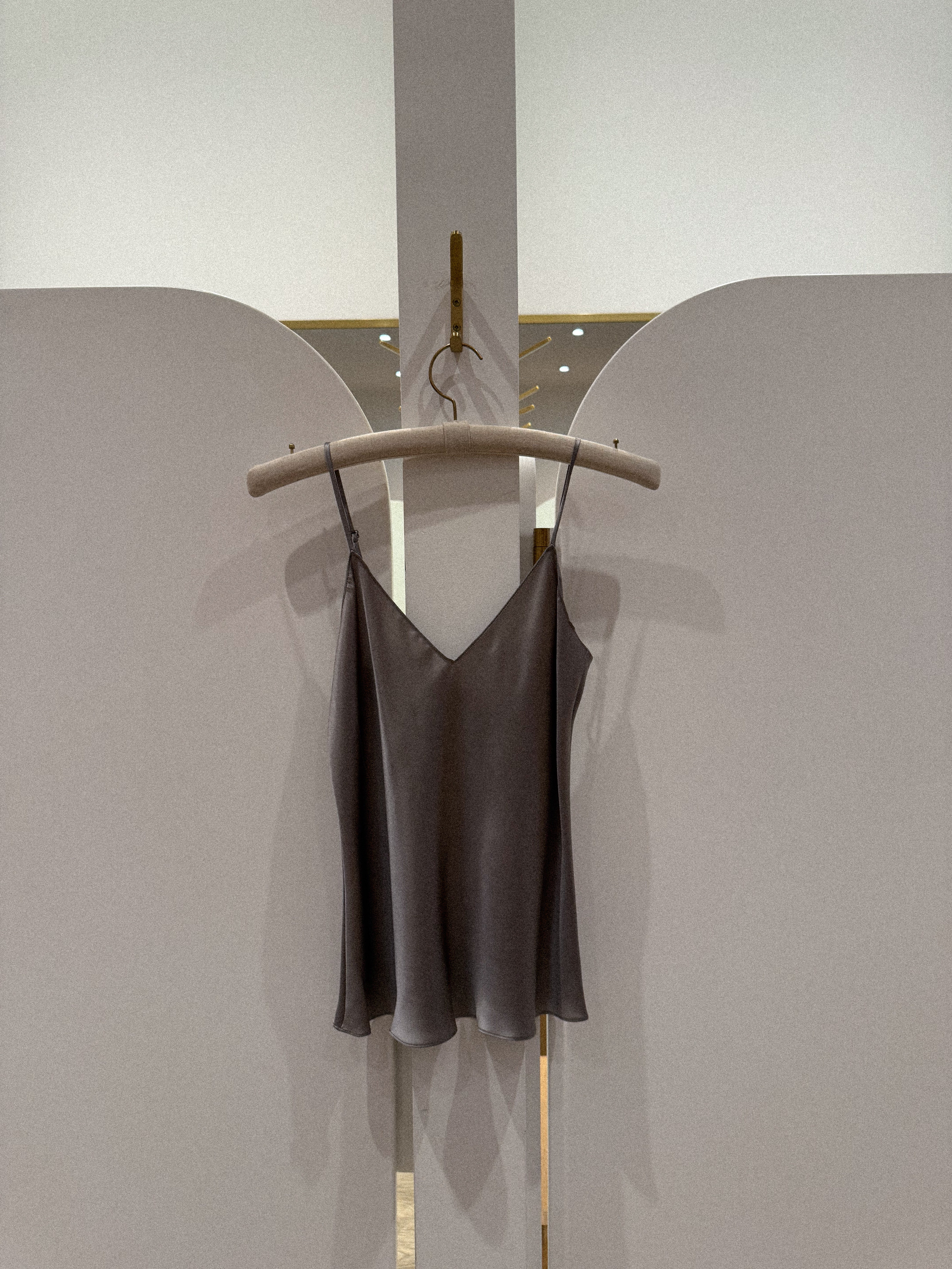 GLORIA V-NECK BIAS SILK TANK