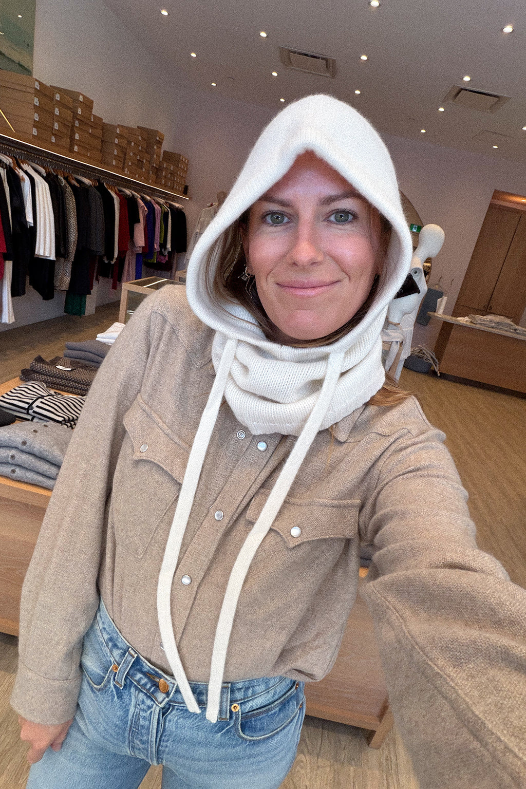 SYBEL CASHMERE HOOD