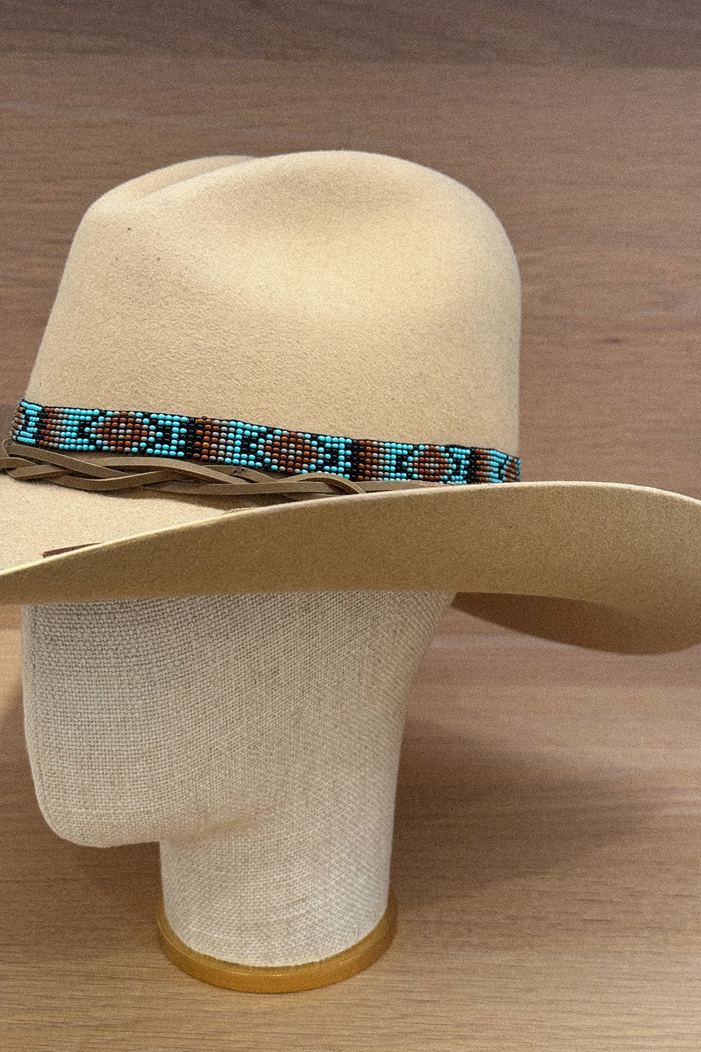 BEADED HAT BAND IN TURQUOISE, BLACK, BROWN & GREY