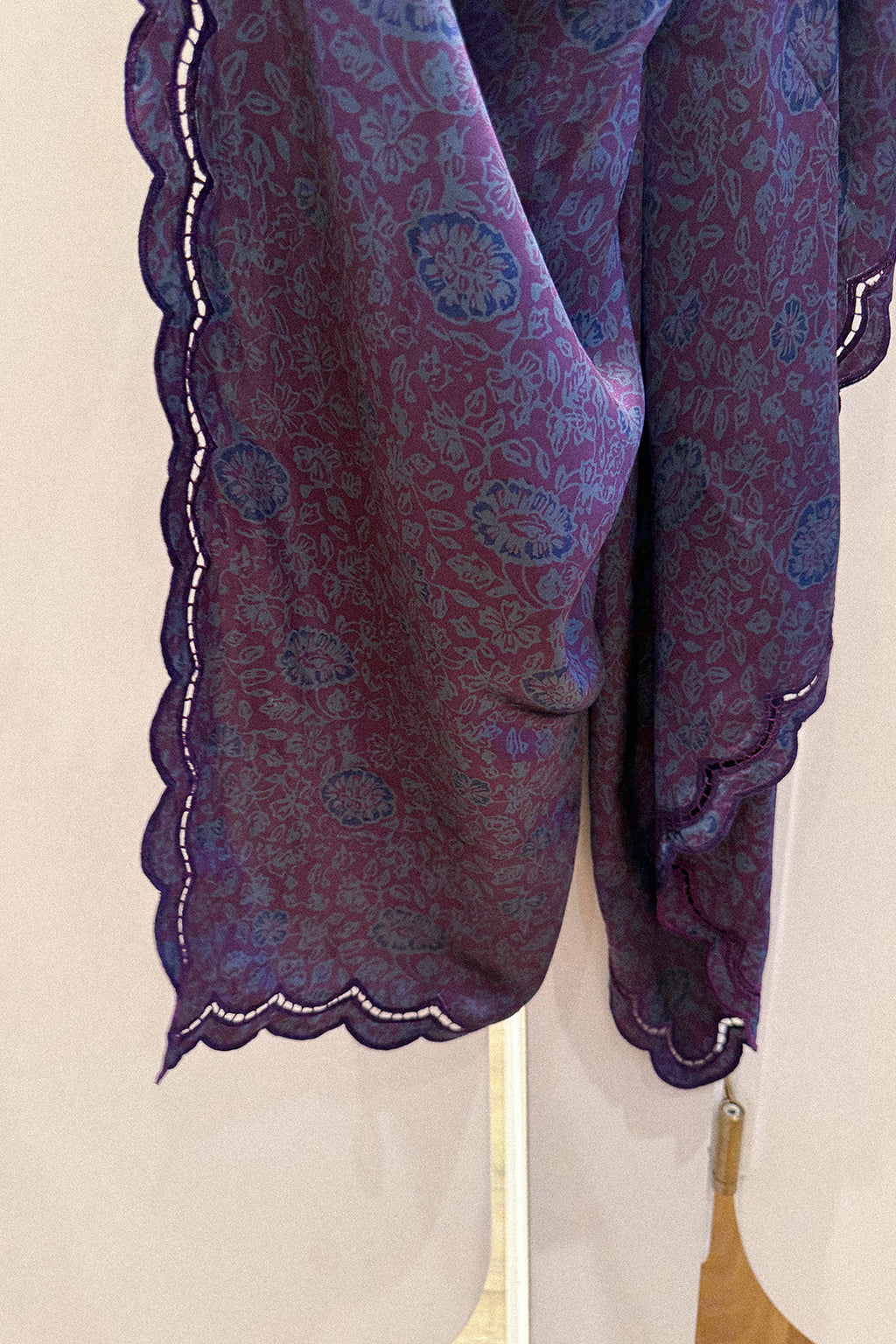 EMBROIDERED SILK PRINT SARONG/SCARF