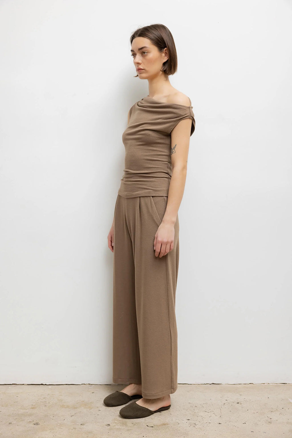 LAUREN CROP PLEATED PANT