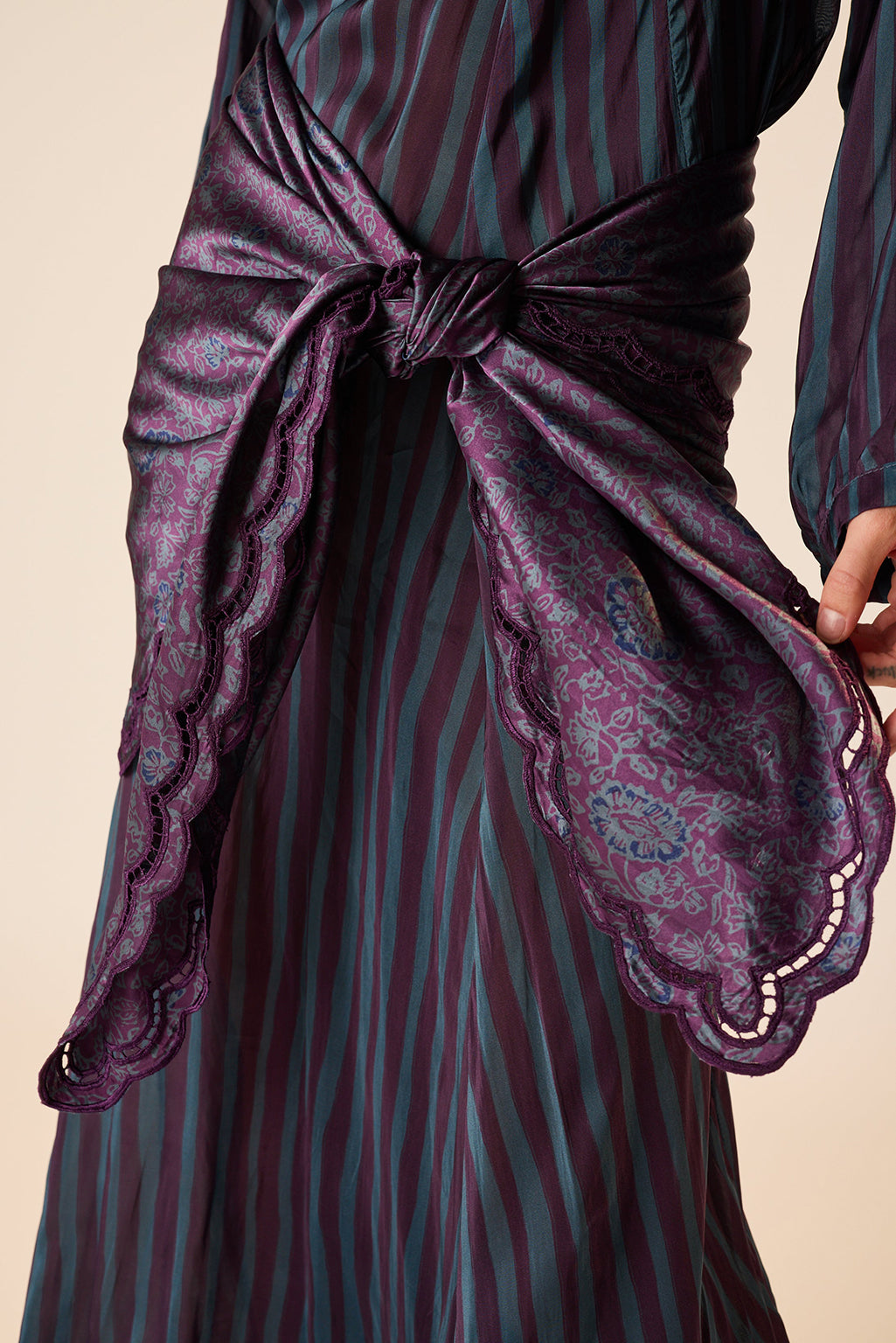 EMBROIDERED SILK PRINT SARONG/SCARF