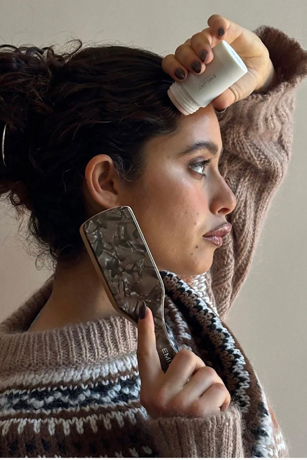 MINI BOAR BRISTLE BRUSH IN TOASTED SUGAR