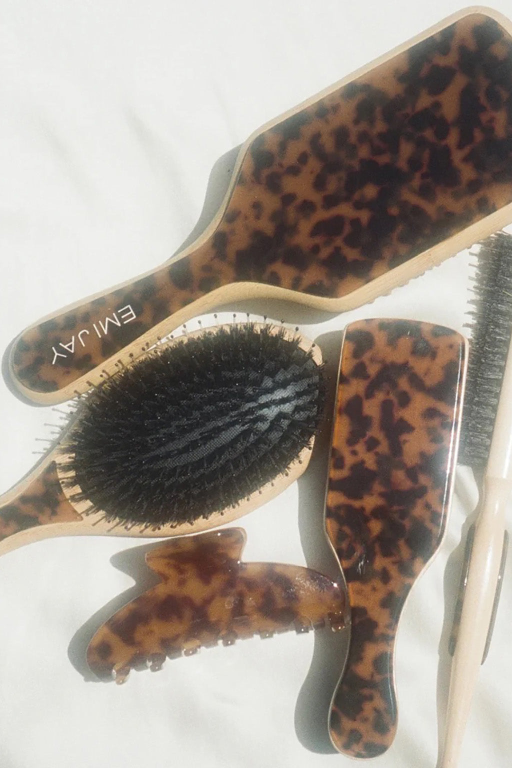 BROSSE PLATE