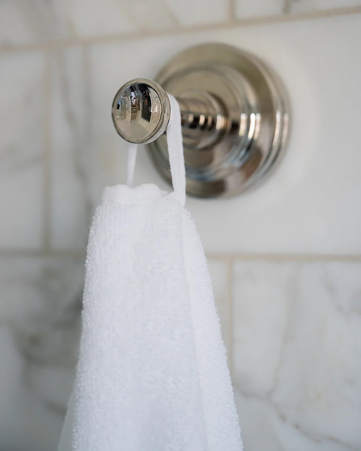 THE BATH TOWEL CHALK