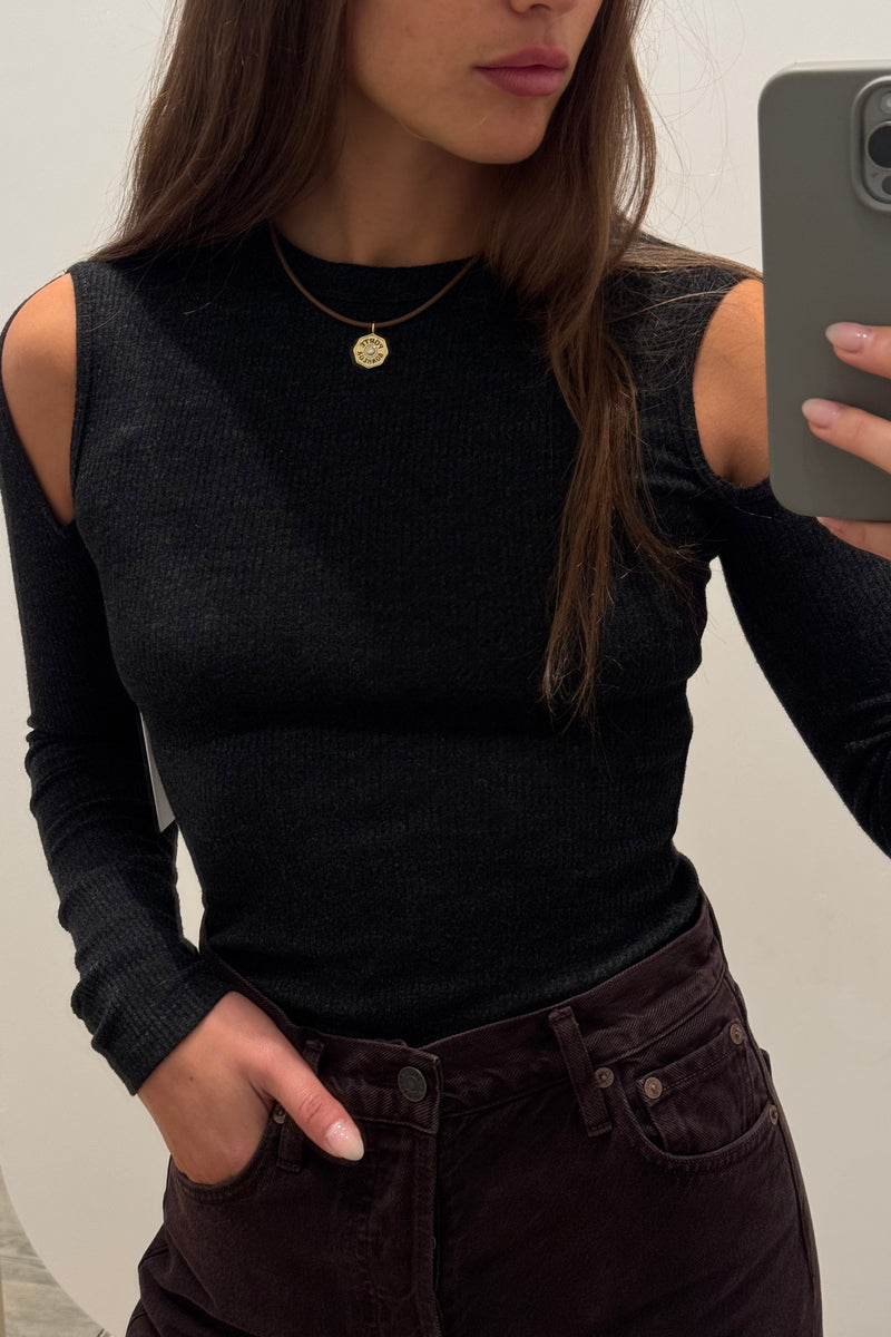 PIERCE TEE