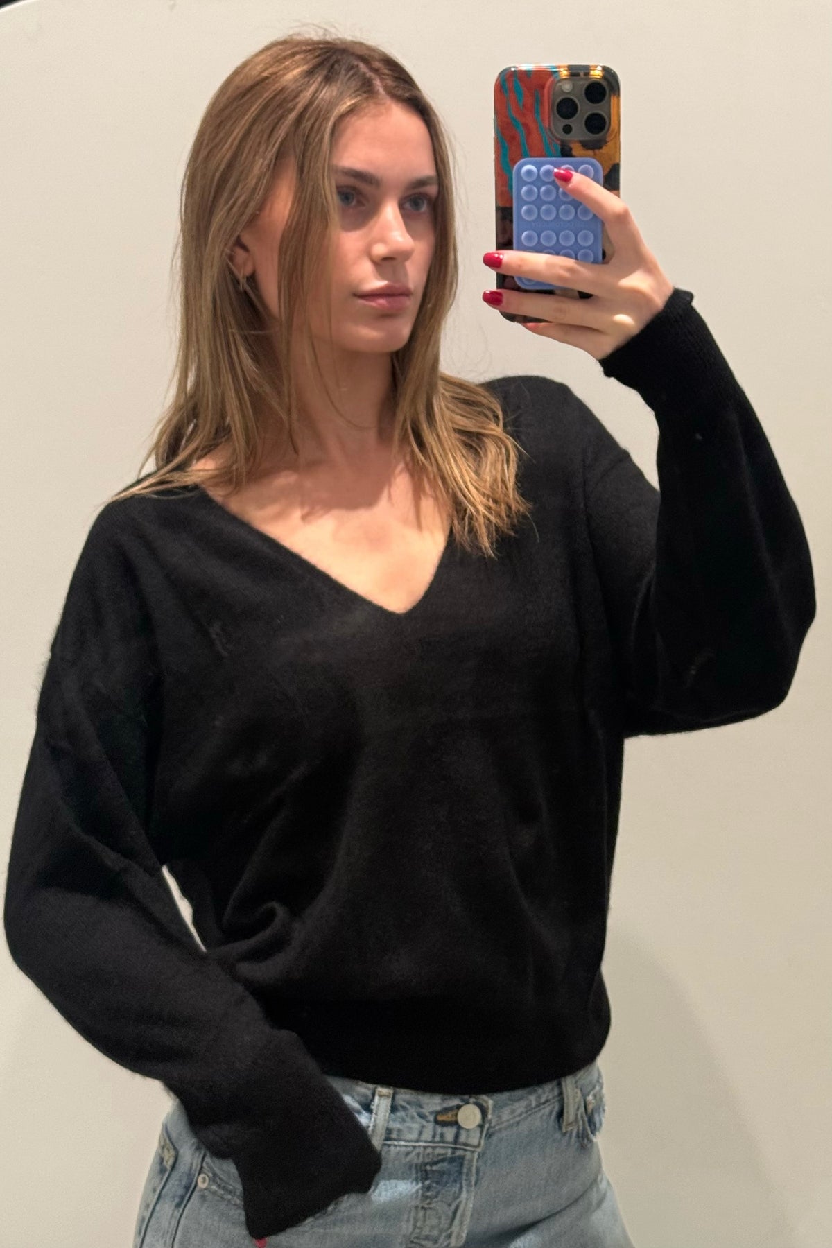 SOFTEST SILK CASHMERE V-NECK SWEATER