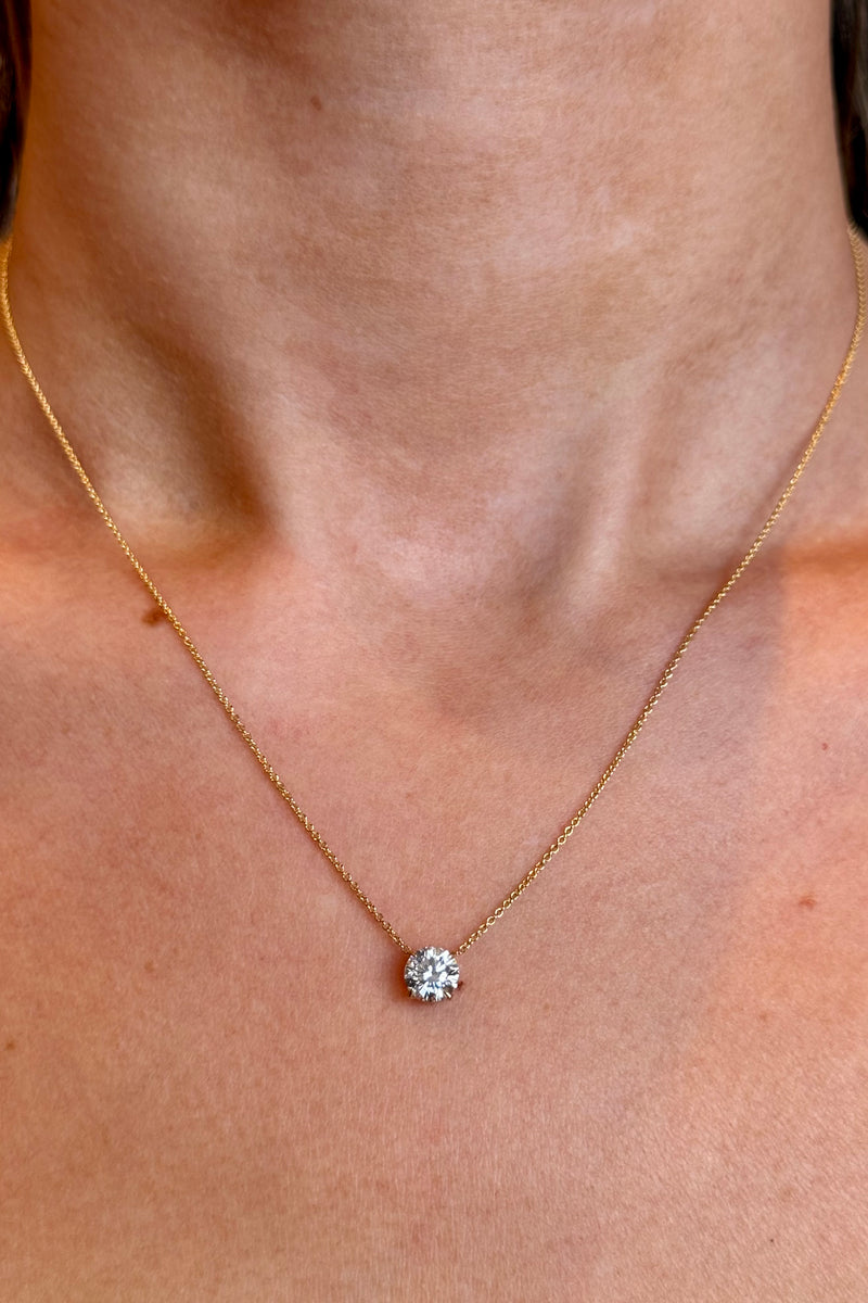 SOLITAIRE PENDANT NECKLACE