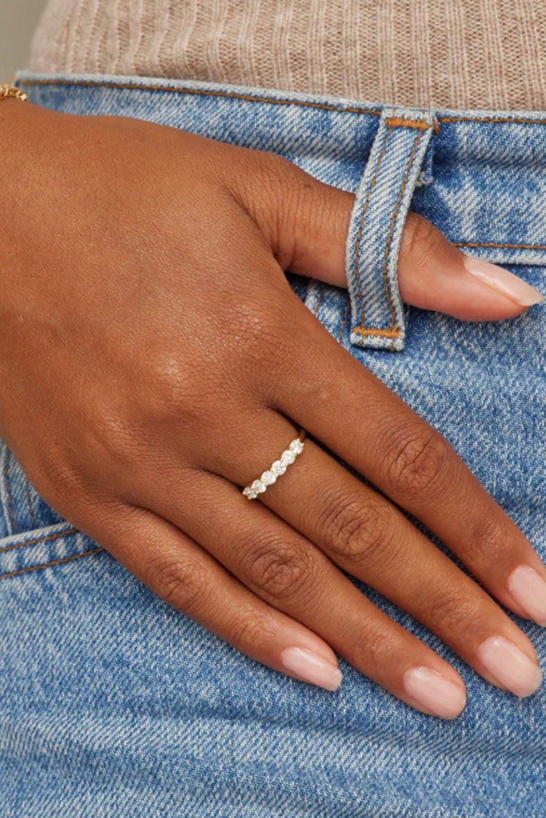 4-PRONG DIAMOND RING
