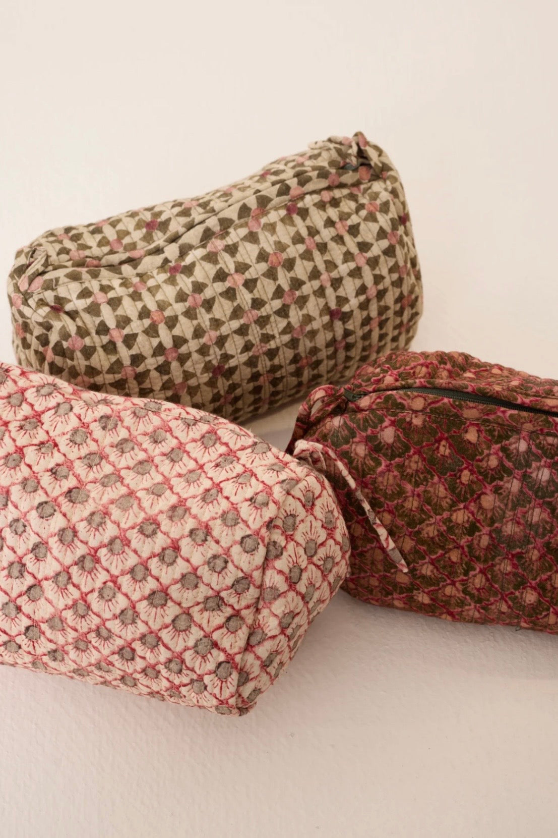 COSMETIC BAG IN SCALLOP ROSEWOOD
