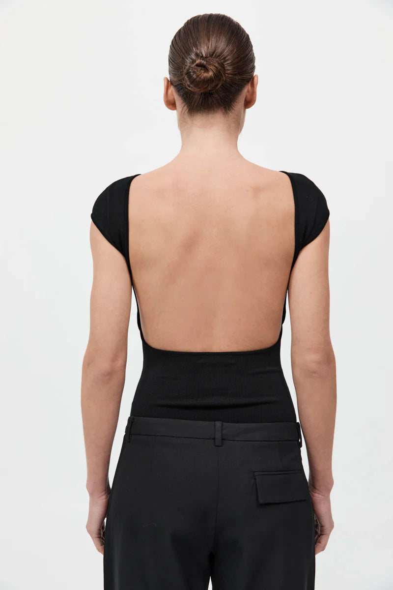 SCULPTED BALLET KNIT TOP