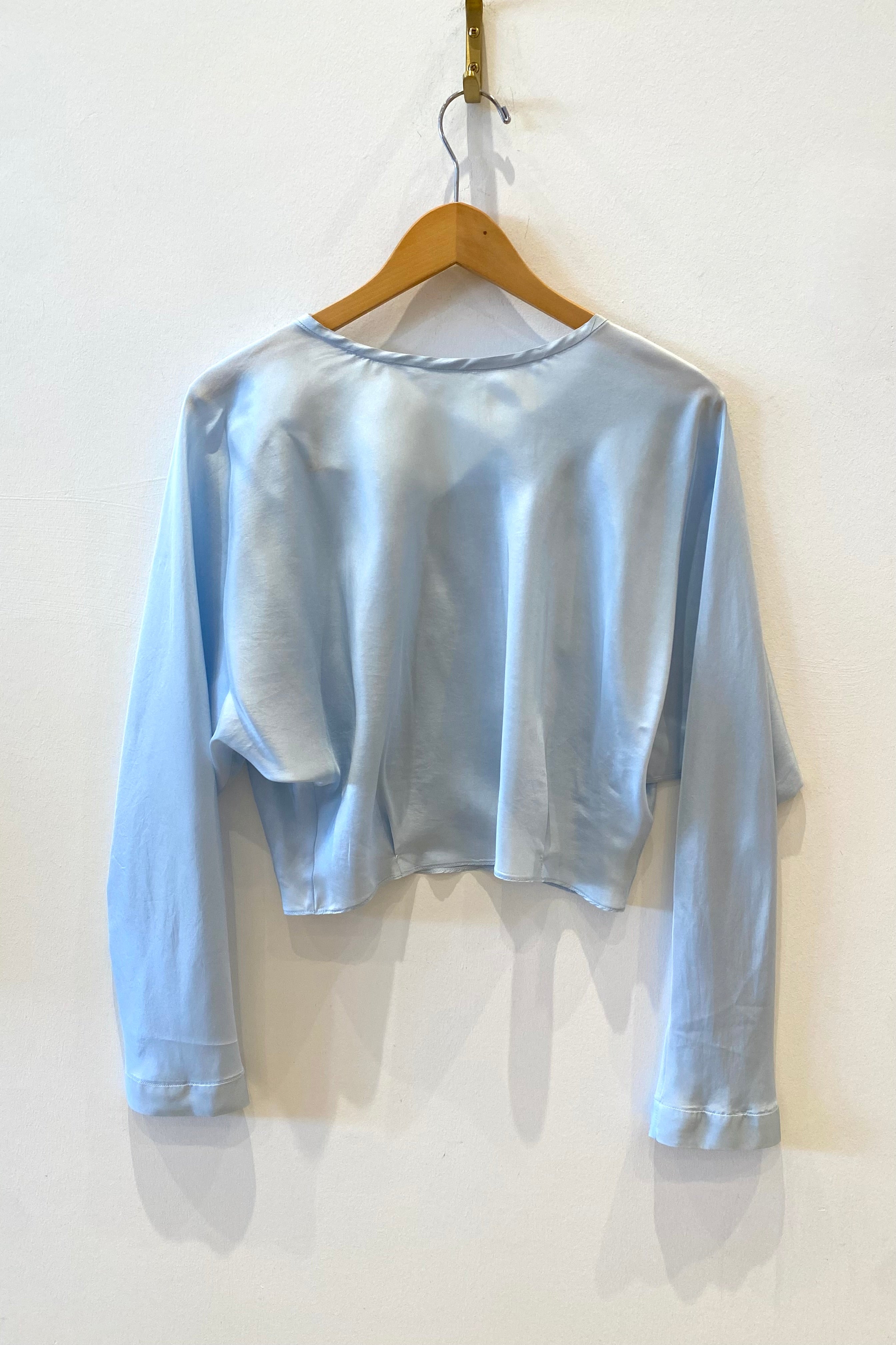 CHEMISE CHIC EN SOIE HABOTAI À COL ROND