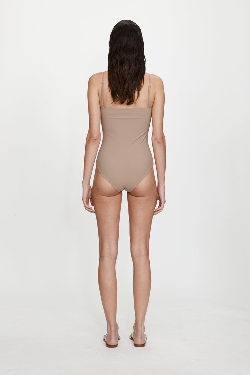 ARCED RUCHED ONE PIECE SWIMSUIT