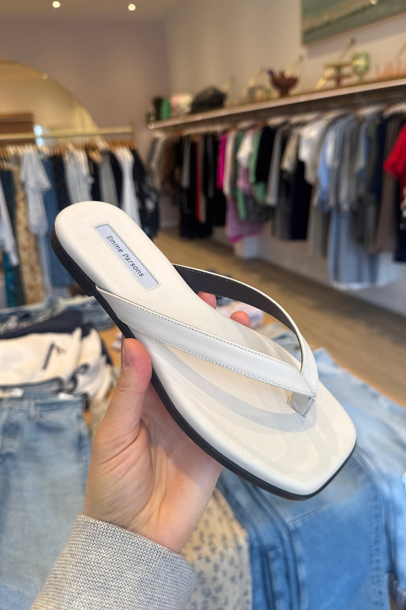 META THONG