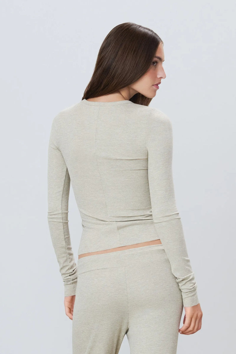 LONG SLEEVE FITTED TOP