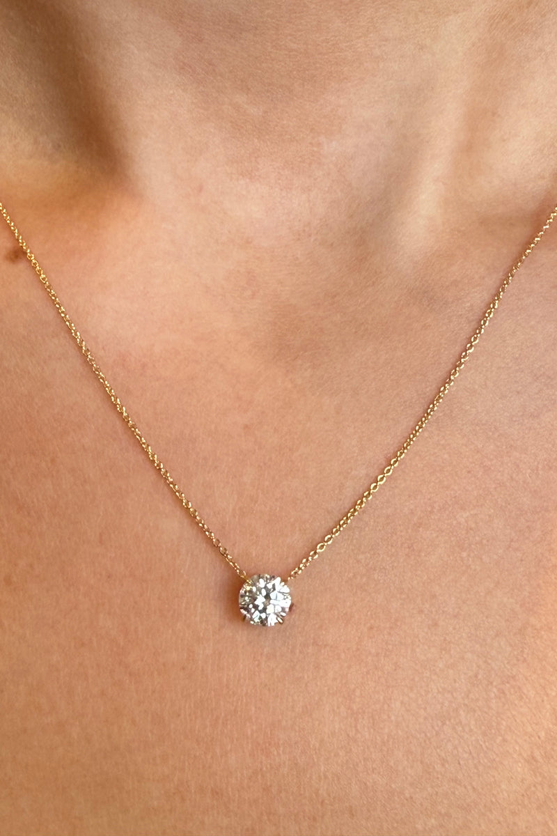 SOLITAIRE PENDANT NECKLACE