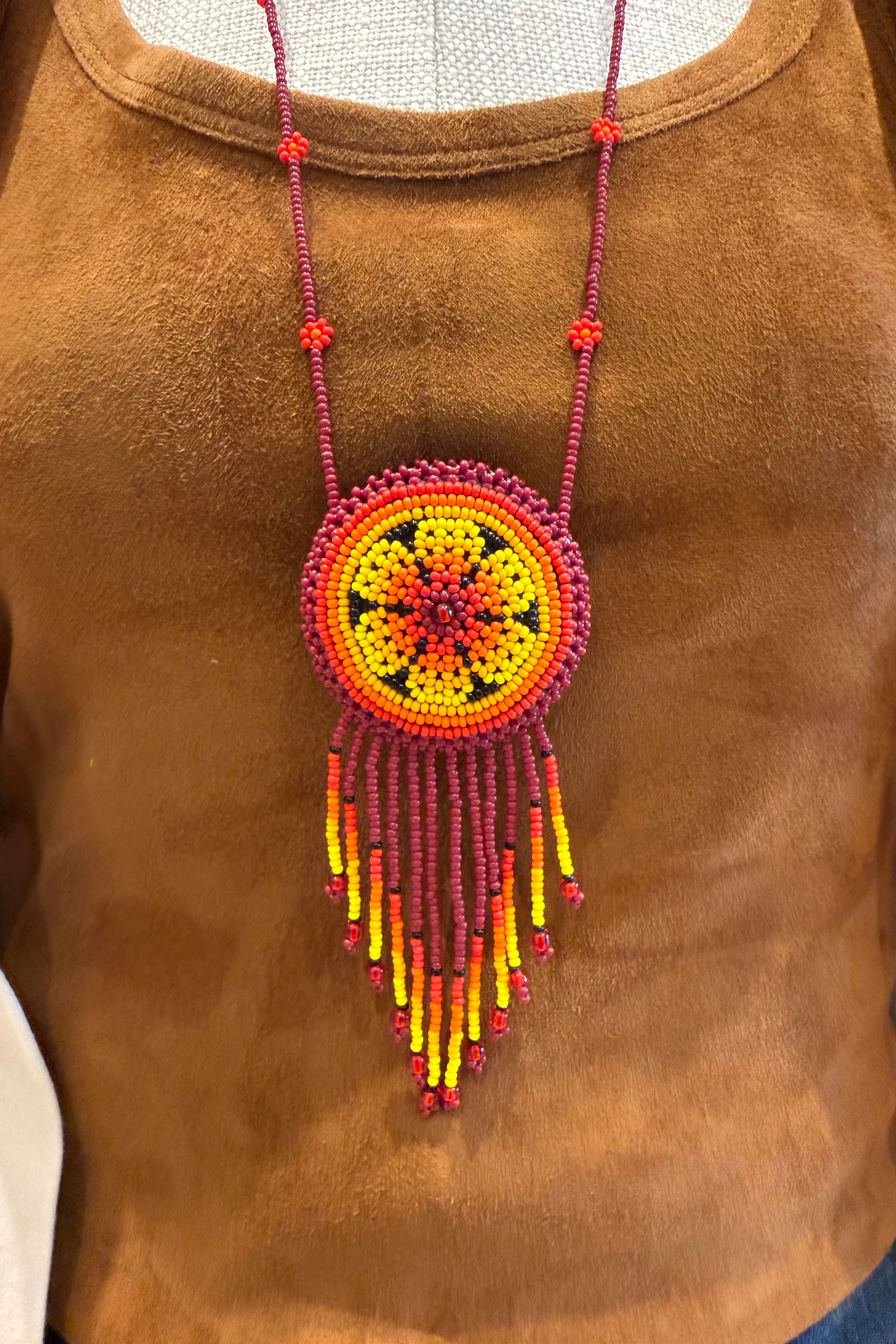 BEADED MEDALLION NECKLACE IN SUNSET BURGUNDY