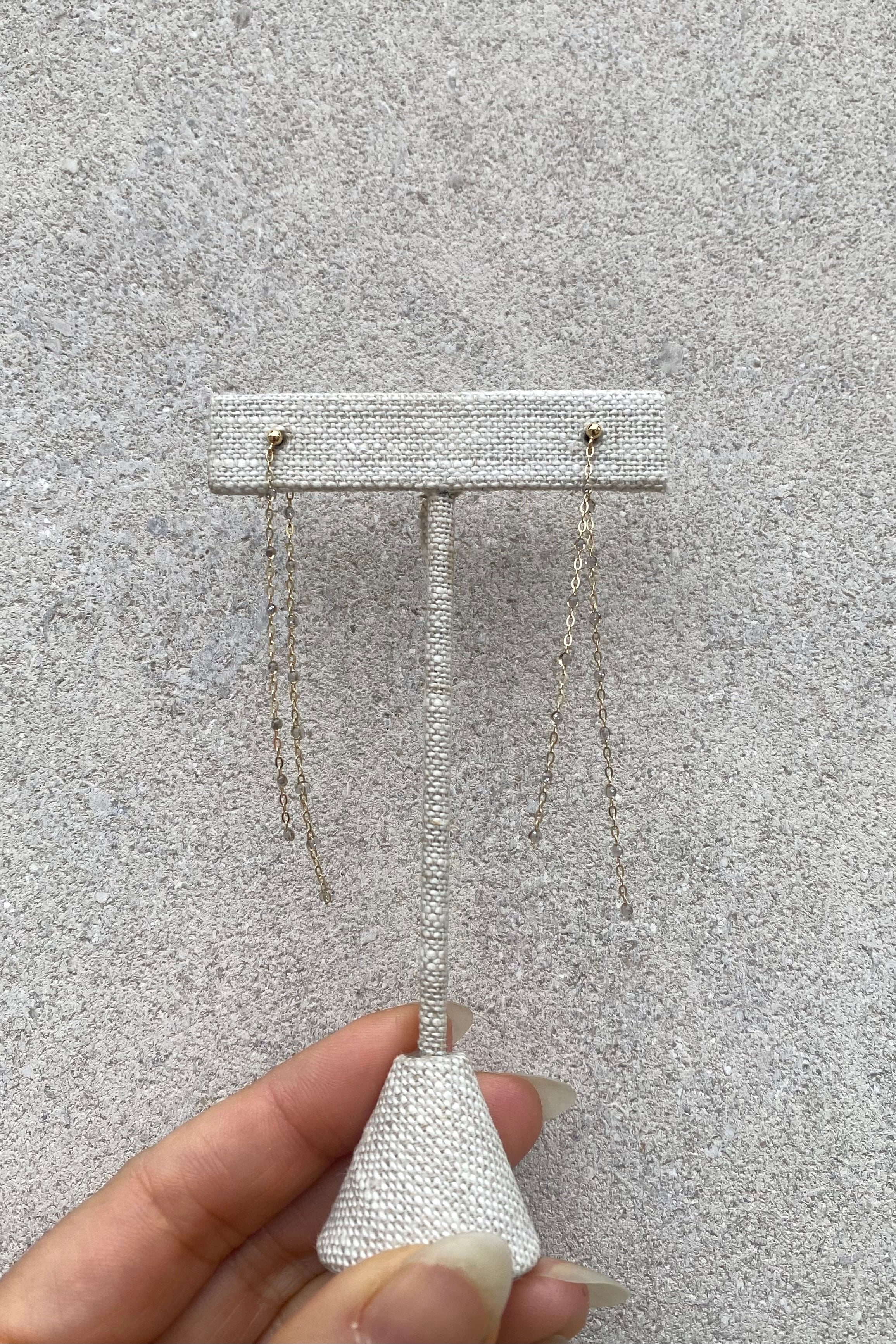 CLASSIC DANCING EARRINGS IN SPARKLE