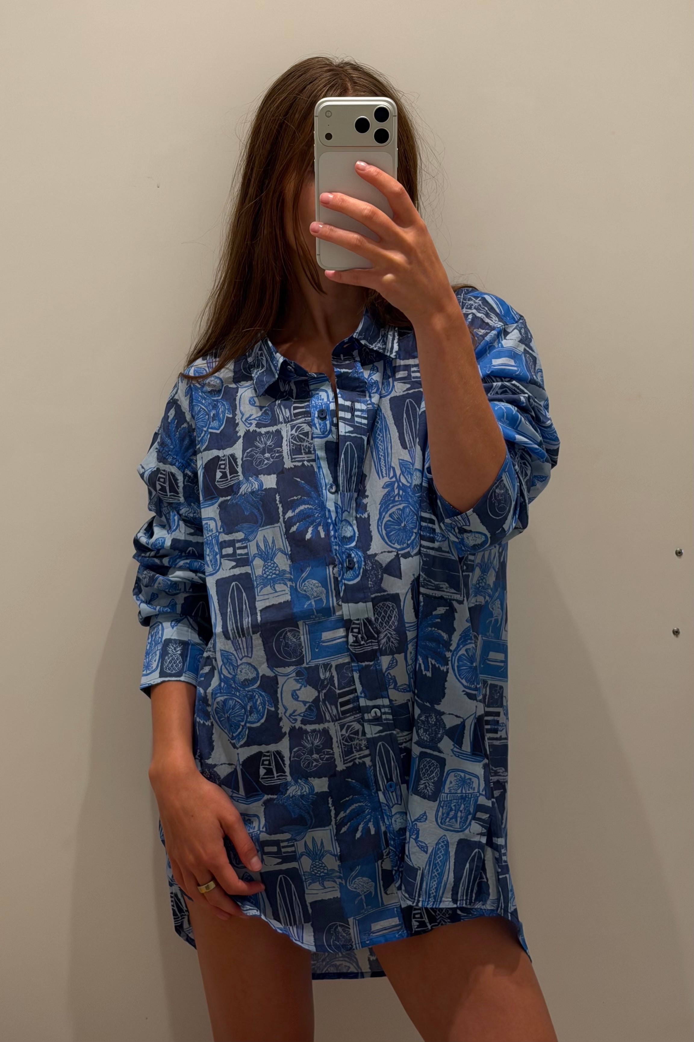 CLASSIC BUTTON DOWN