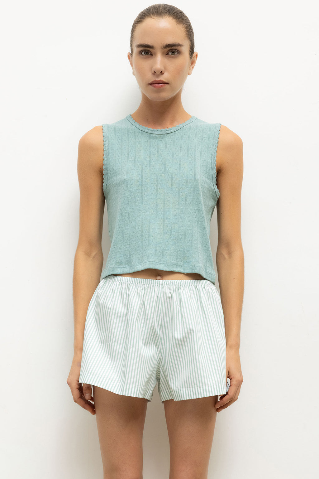 POINTELLE SLEEVELESS CREW