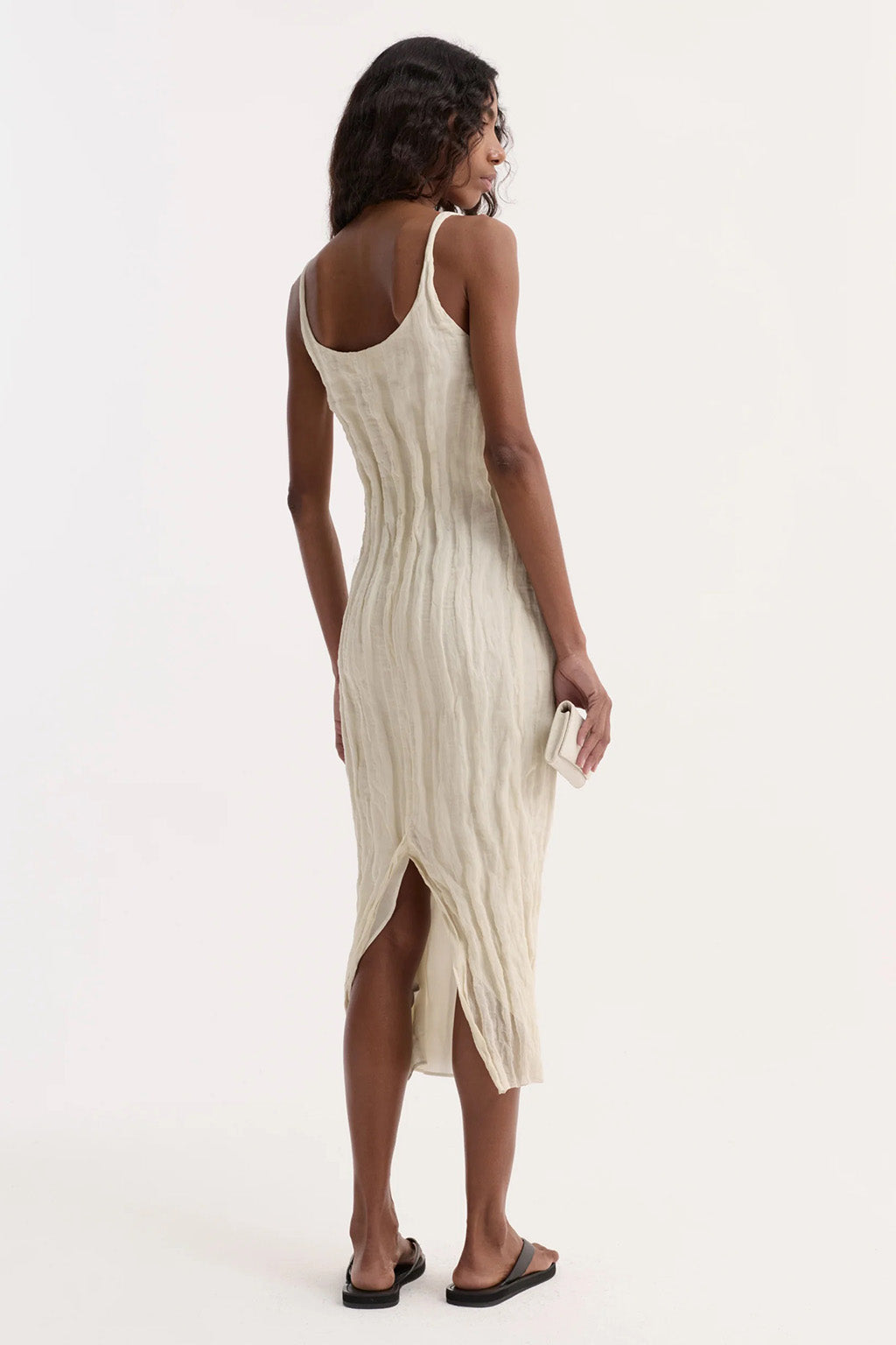 ROBE TEXTURÉE À COL CARRÉ