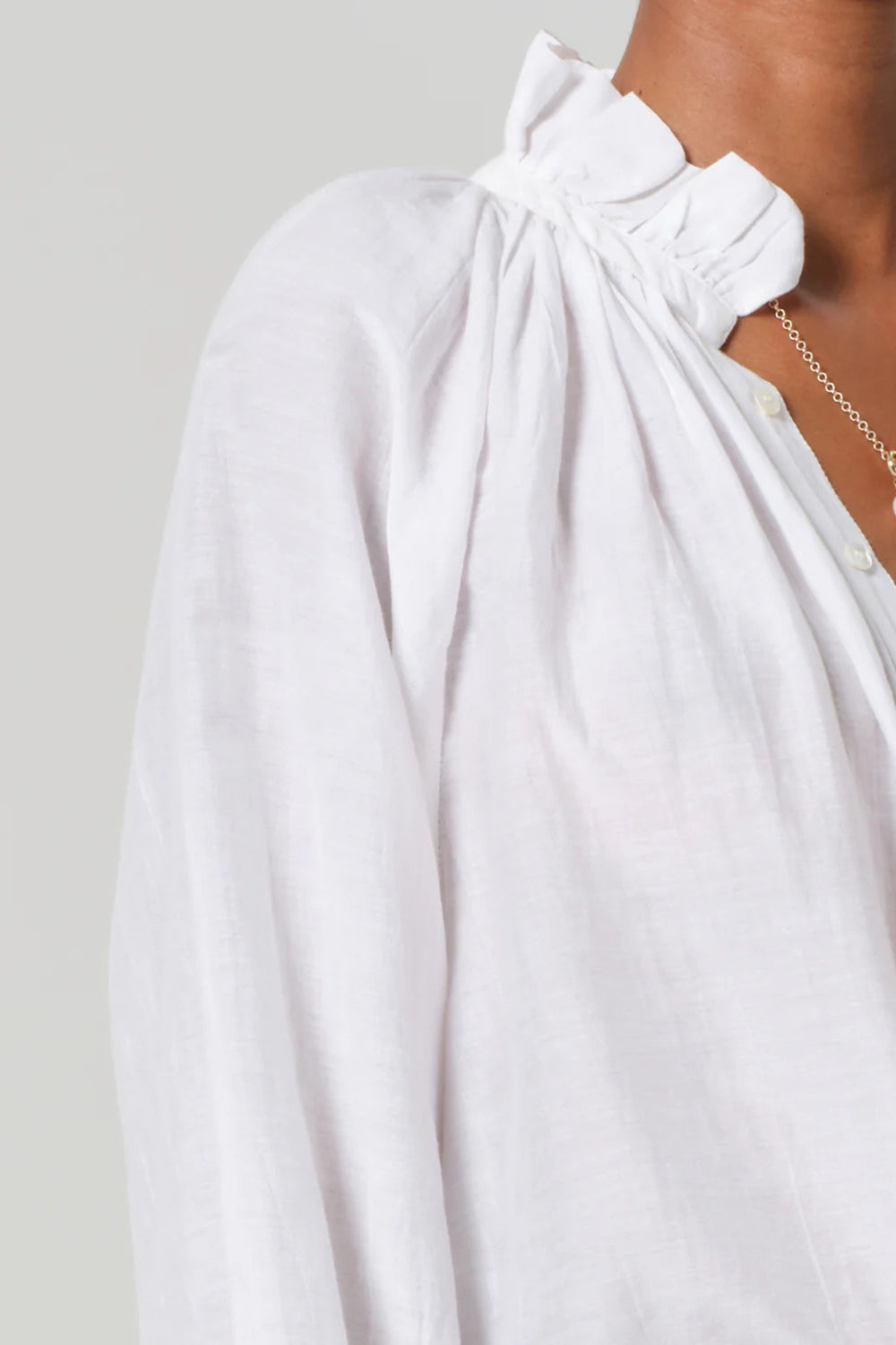 トップス Bibiy. IRIS RUFFLE TOP WHITE BIBIY. MADE | IRIS RUFFLE TOP WHITE｜Bibiy.