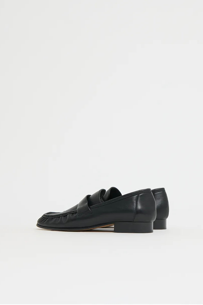 RUCHED LOAFER
