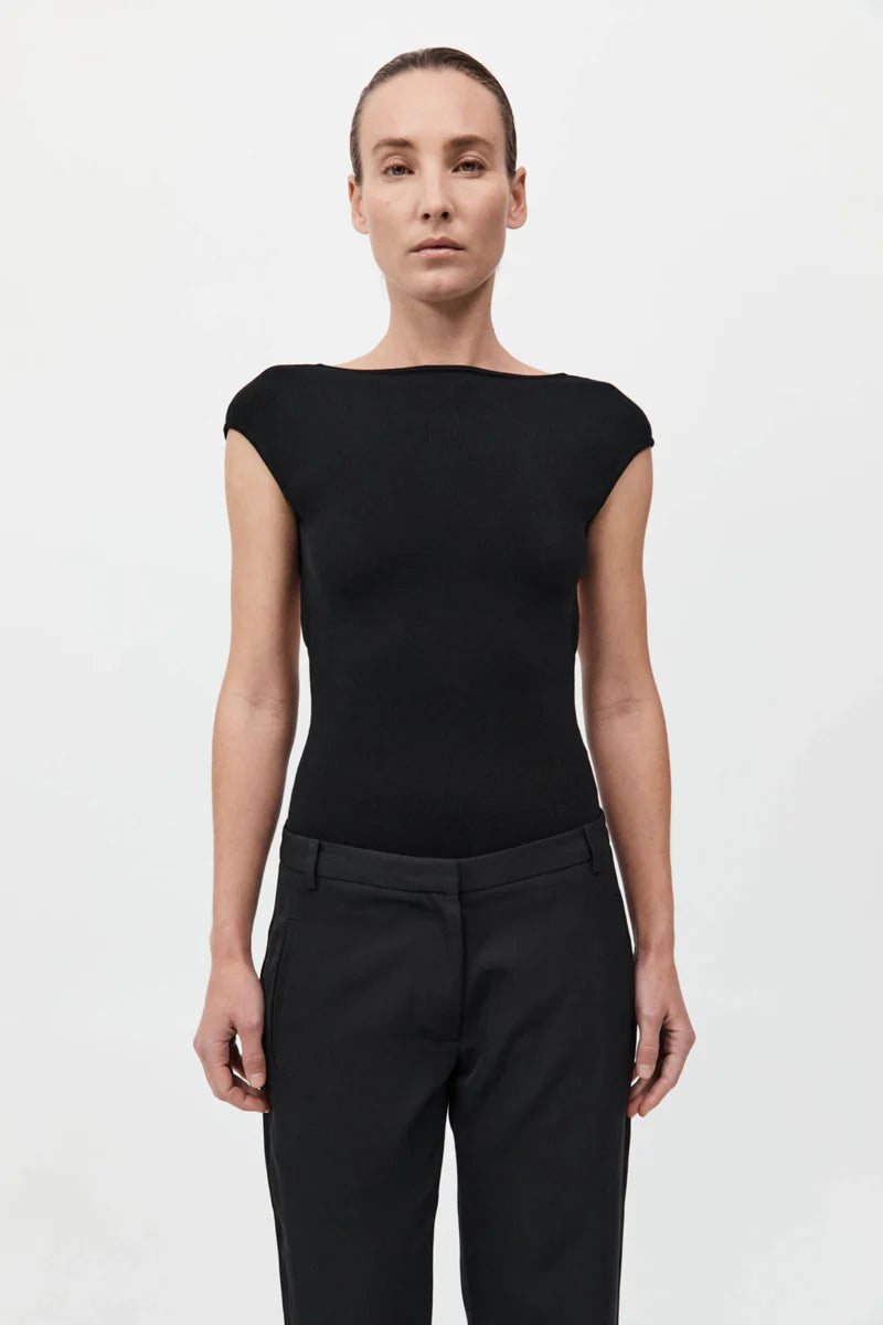SCULPTED BALLET KNIT TOP