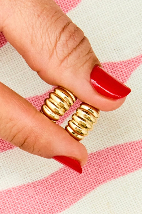 LADY FINGER HELIUM HOOPS