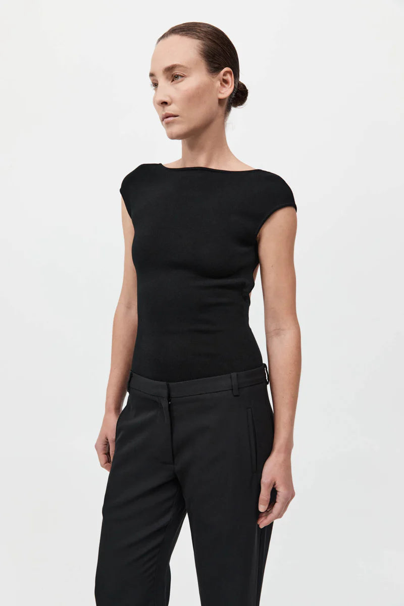 SCULPTED BALLET KNIT TOP