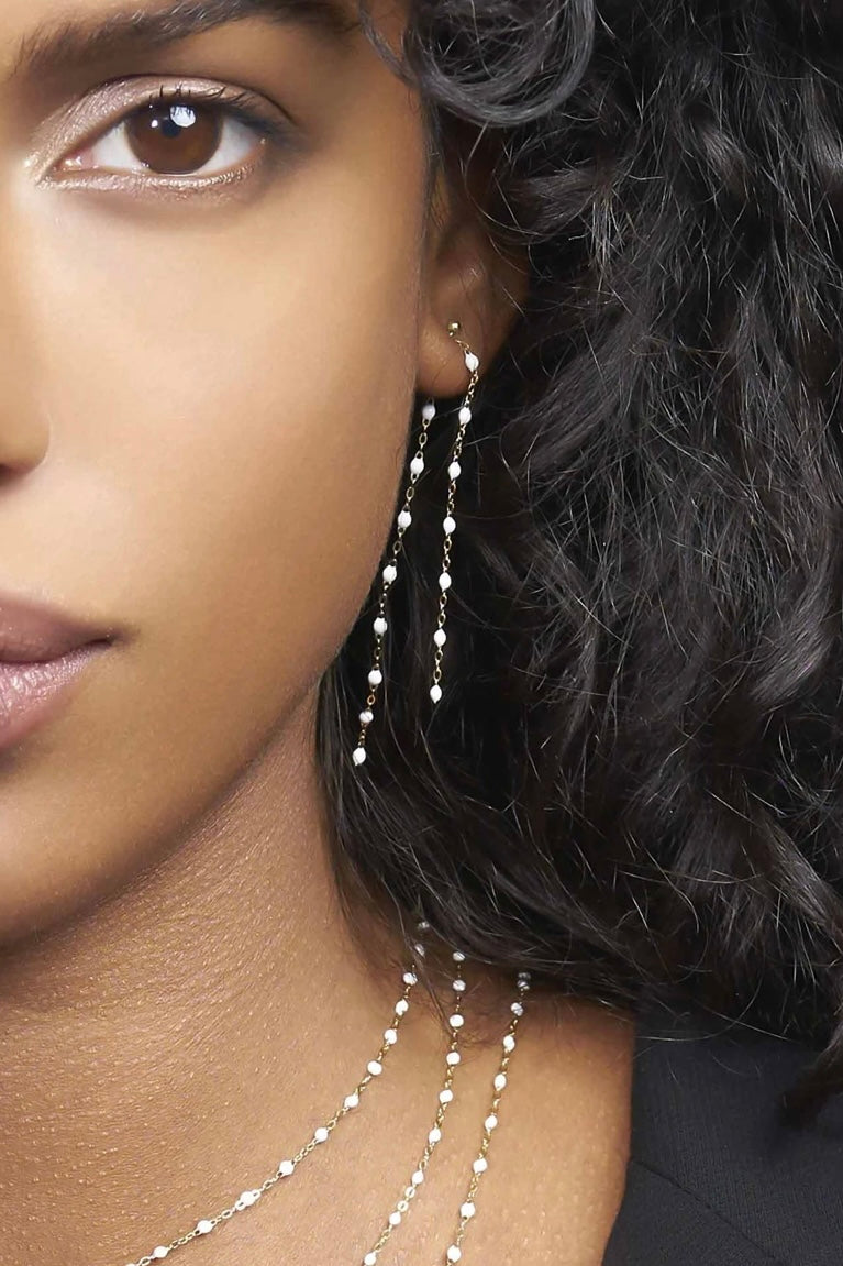 CLASSIC DIAMOND DANCING EARRINGS IN WHITE