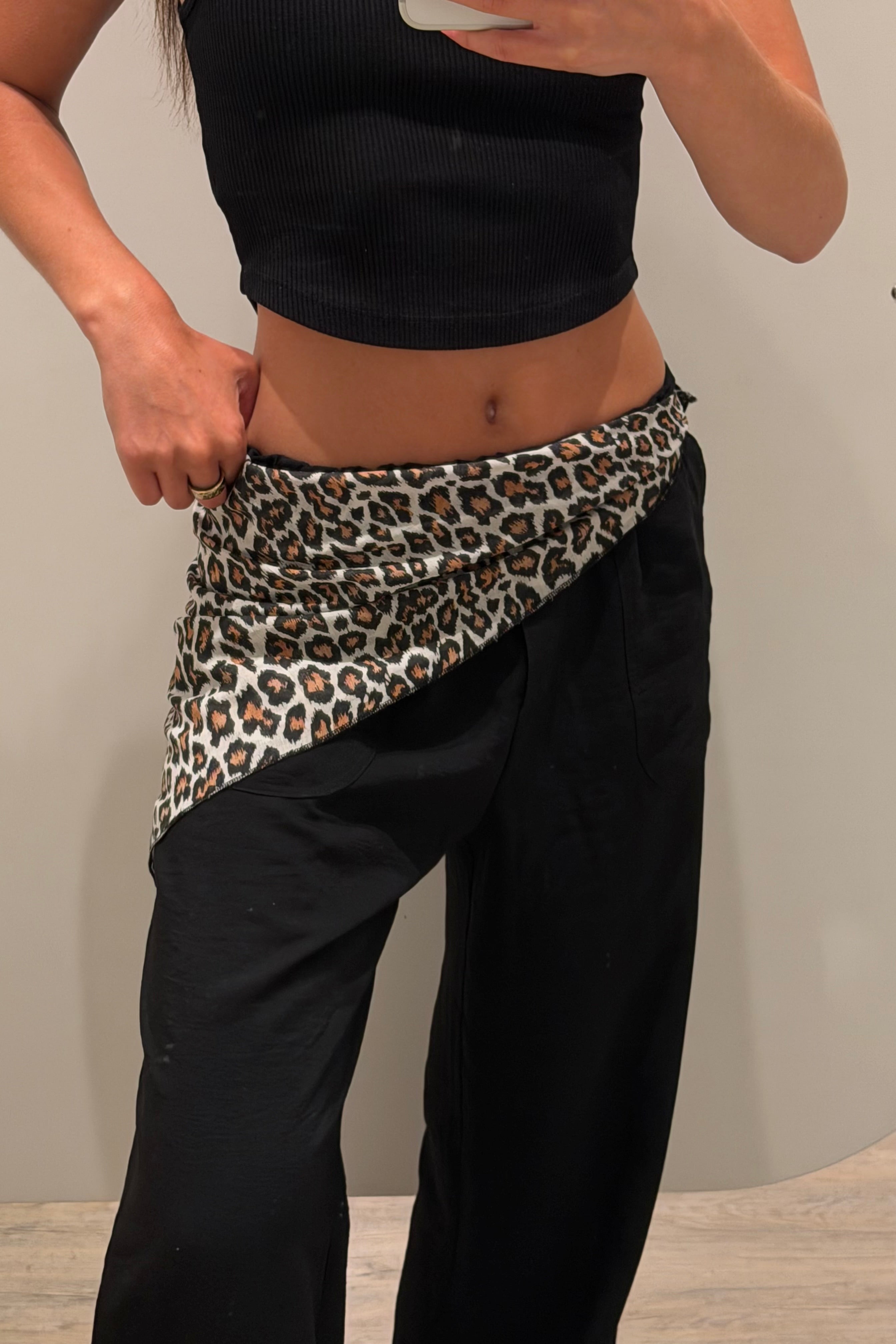 THE LEOPARD BANDANA