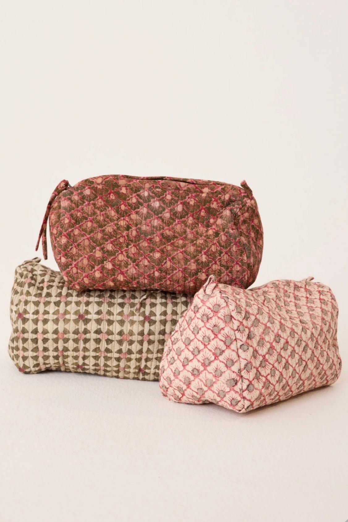 COSMETIC BAG IN SCALLOP ROSEWOOD